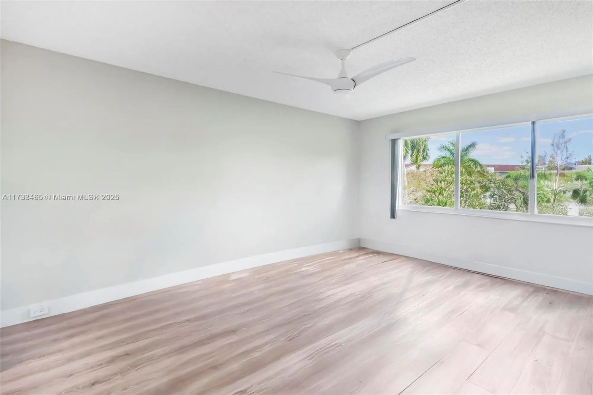 Property Slideshow image 10 of 39 | 1401 sw 128th ter apt 307h, Pembroke Pines, FL, 33027
