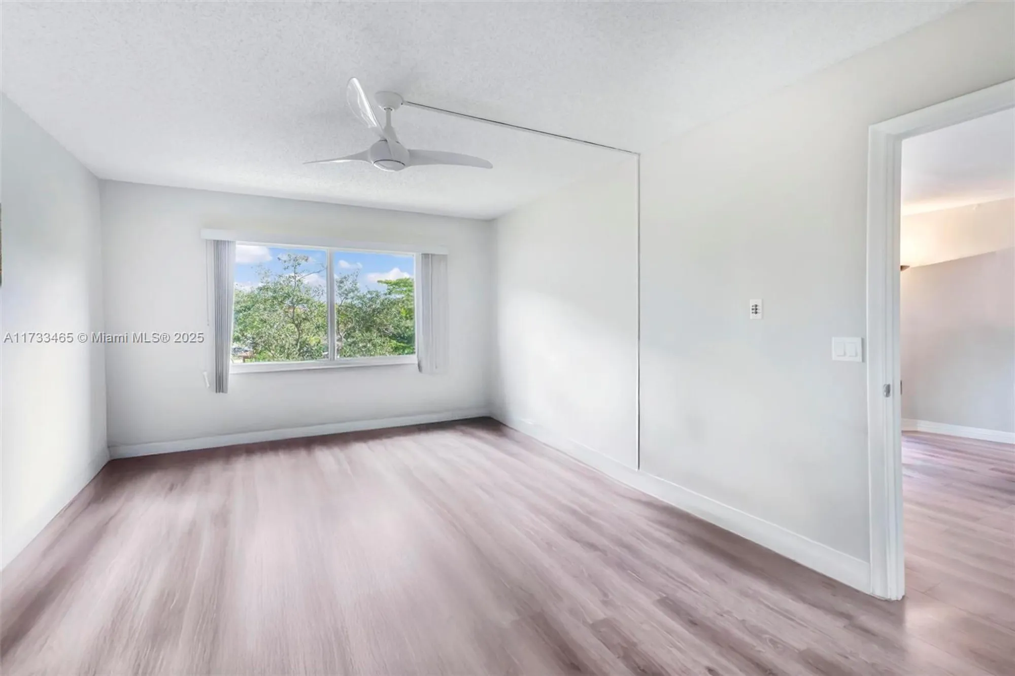 Property Slideshow image 11 of 39 | 1401 sw 128th ter apt 307h, Pembroke Pines, FL, 33027