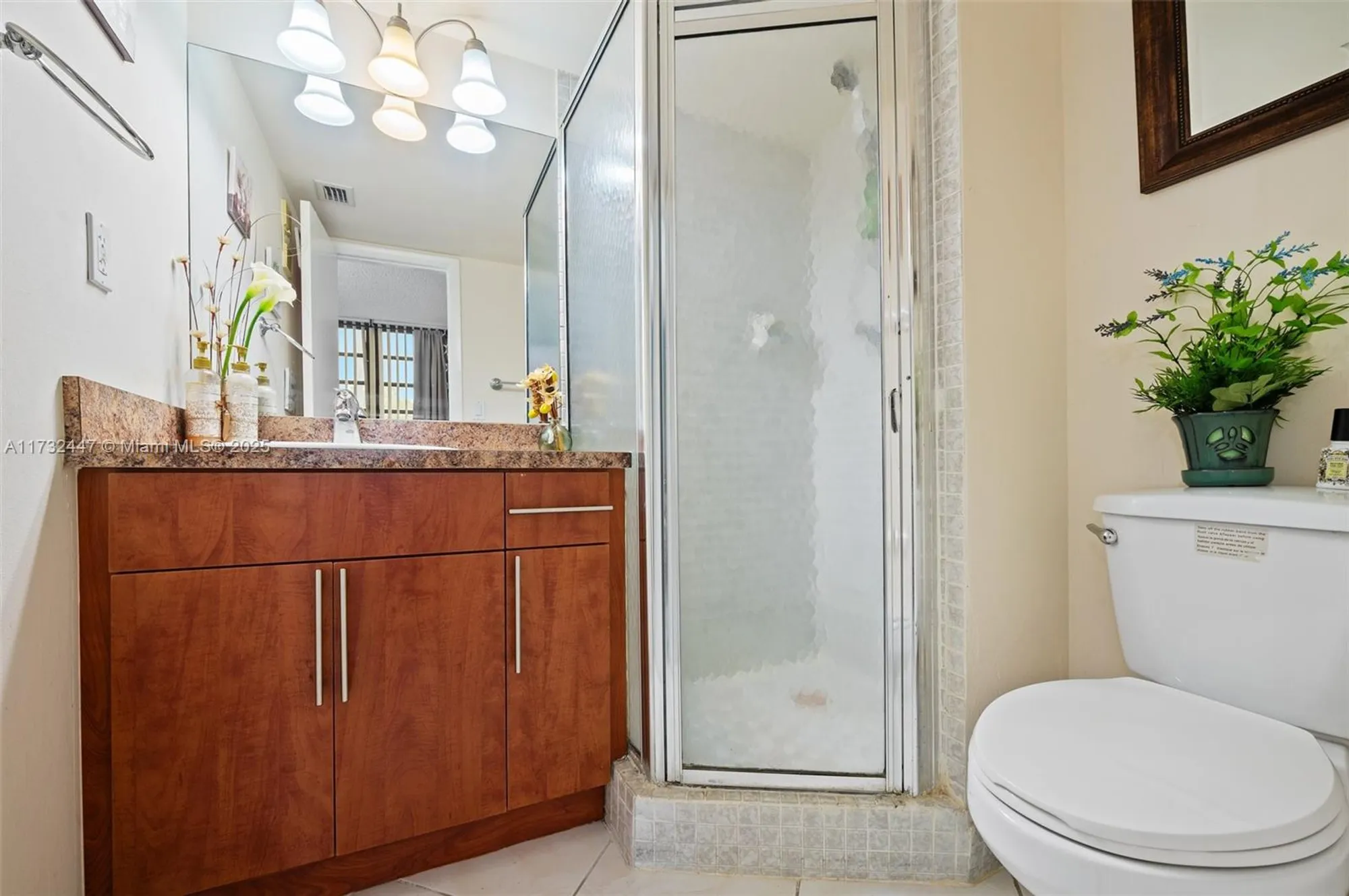 Property Slideshow image 18 of 42 | 1100 colony point cir 119, Pembroke Pines, FL, 33026