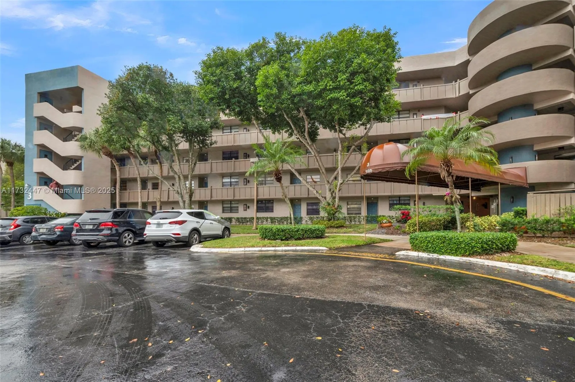 Property Slideshow image 1 of 42 | 1100 colony point cir 119, Pembroke Pines, FL, 33026