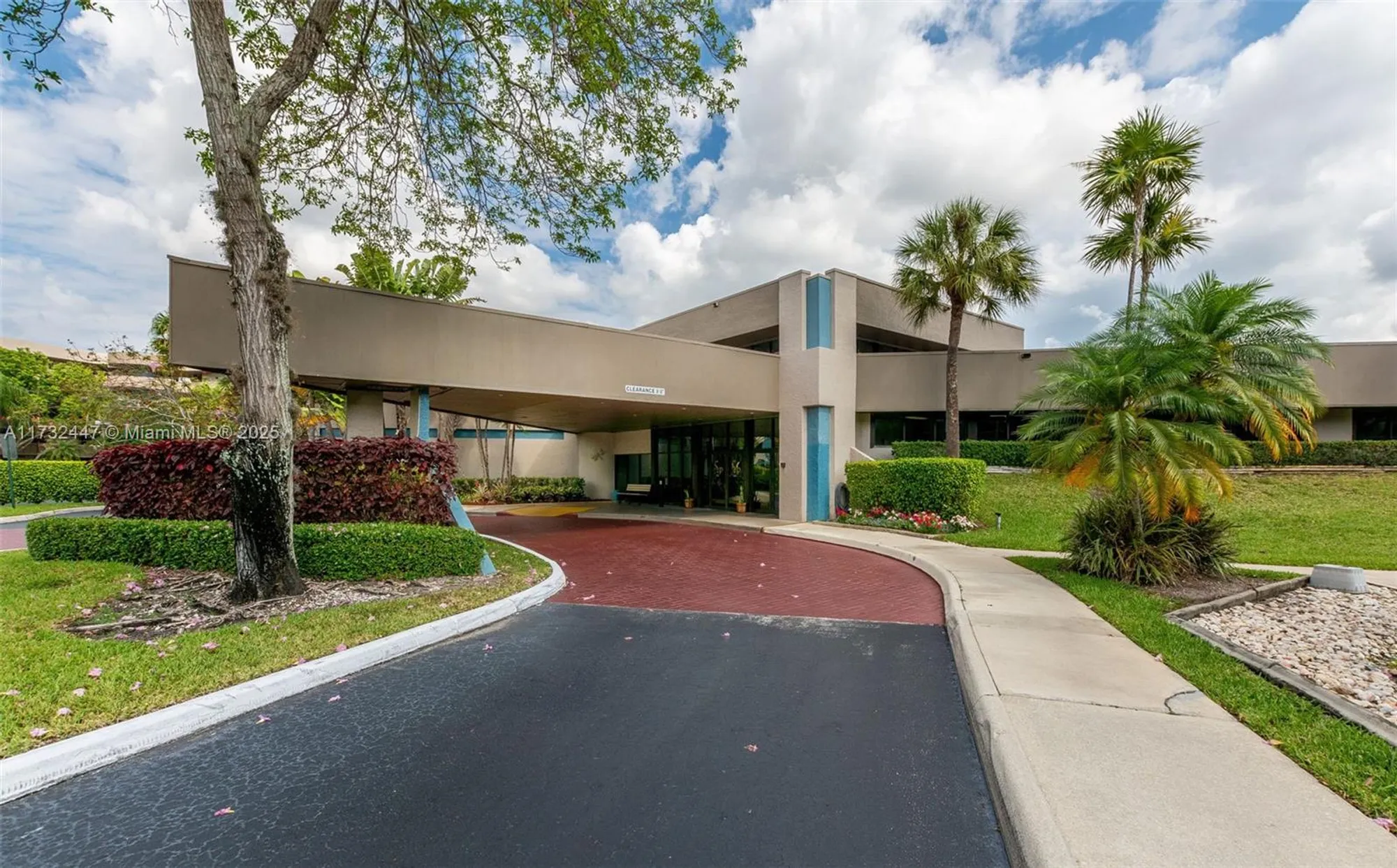 Property Slideshow image 26 of 42 | 1100 colony point cir 119, Pembroke Pines, FL, 33026