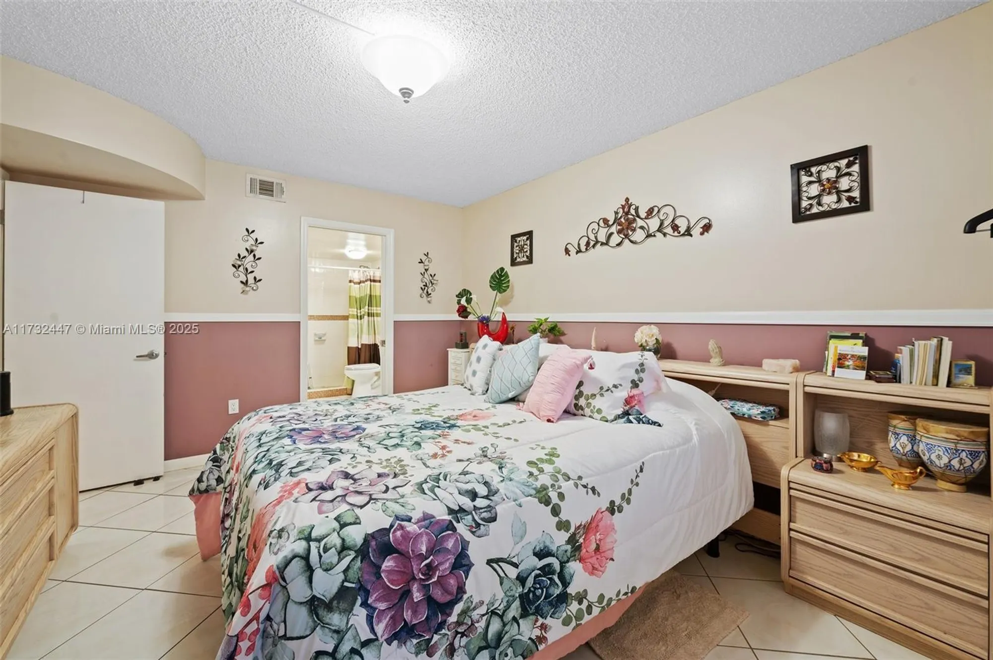 Property Slideshow image 21 of 42 | 1100 colony point cir 119, Pembroke Pines, FL, 33026
