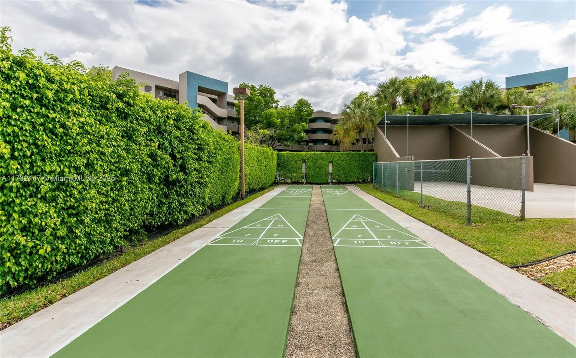 Property Slideshow image 38 of 42 | 1100 colony point cir 119, Pembroke Pines, FL, 33026