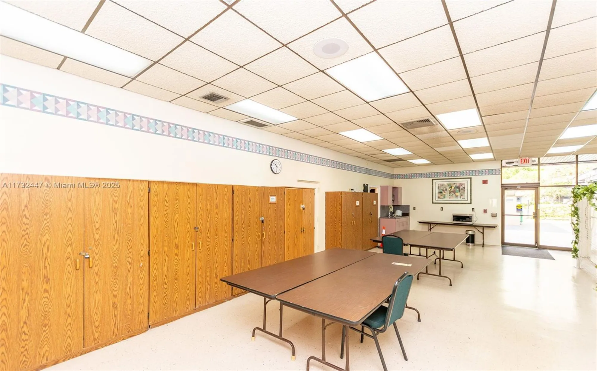 Property Slideshow image 31 of 42 | 1100 colony point cir 119, Pembroke Pines, FL, 33026