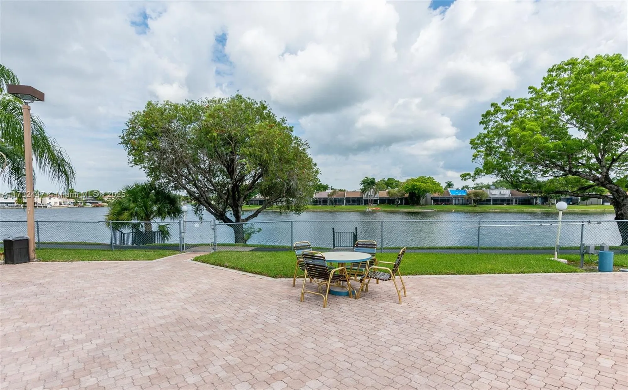 Property Slideshow image 41 of 42 | 1100 colony point cir 119, Pembroke Pines, FL, 33026