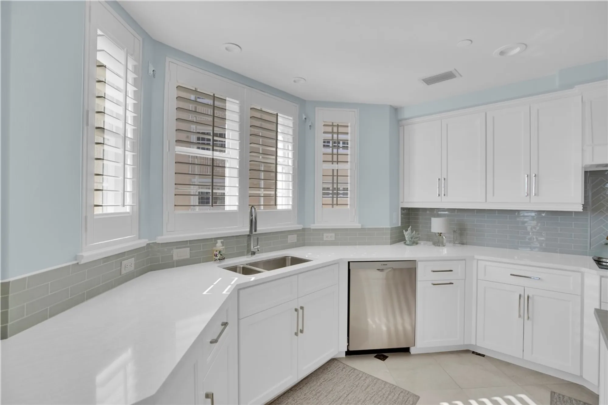 Property Slideshow image 24 of 36 | 4866 s harbor dr 202, Vero Beach, FL, 32967