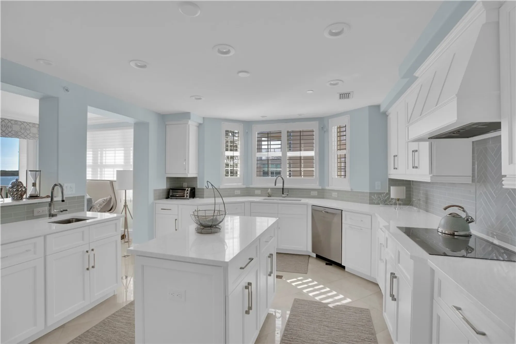 Property Slideshow image 21 of 36 | 4866 s harbor dr 202, Vero Beach, FL, 32967