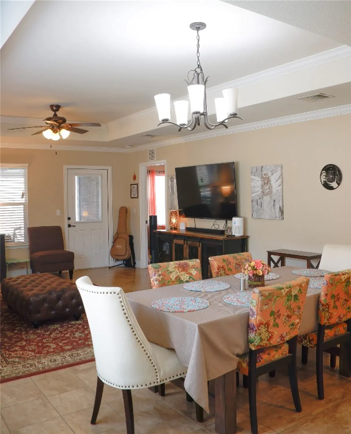 Property Slideshow image 14 of 34 | 834 salado creek ln, Georgetown, TX, 78633