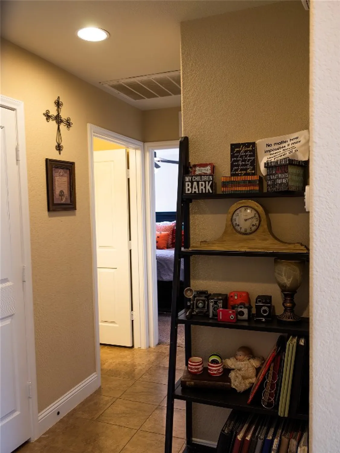 Property Slideshow image 16 of 34 | 834 salado creek ln, Georgetown, TX, 78633