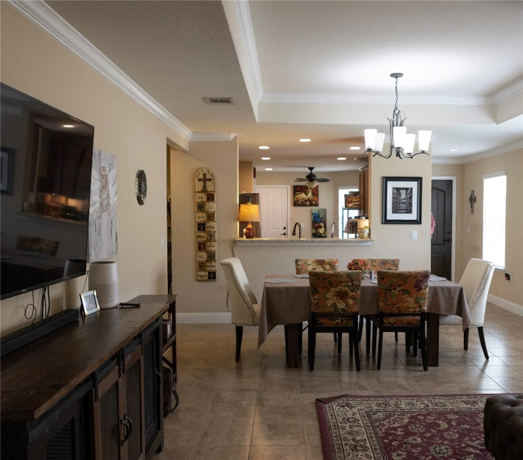 Property Slideshow image 25 of 34 | 834 salado creek ln, Georgetown, TX, 78633