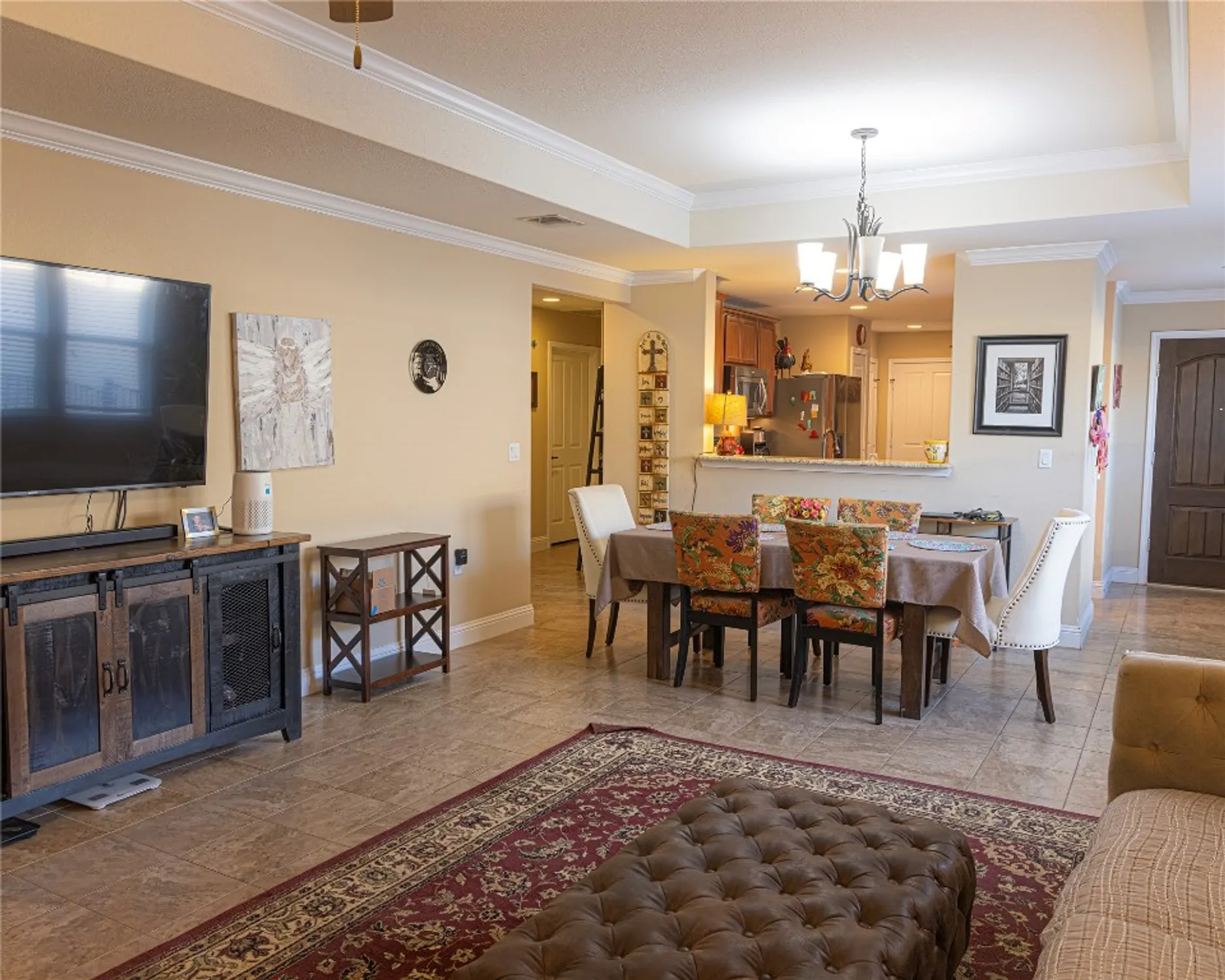 Property Slideshow image 6 of 34 | 834 salado creek ln, Georgetown, TX, 78633