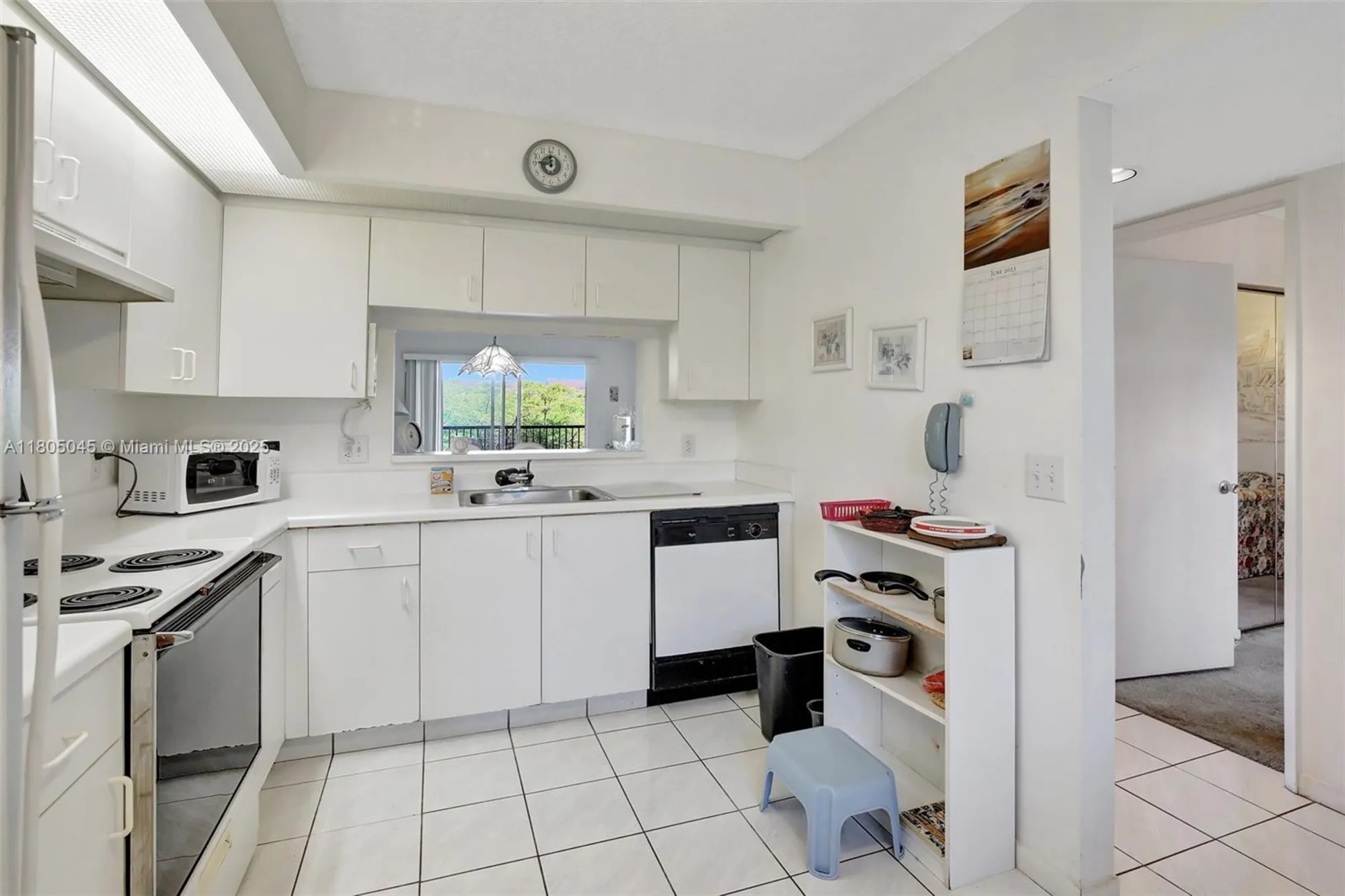 Property Slideshow image 6 of 35 | 1601 sw 128th ter 309a, Pembroke Pines, FL, 33027