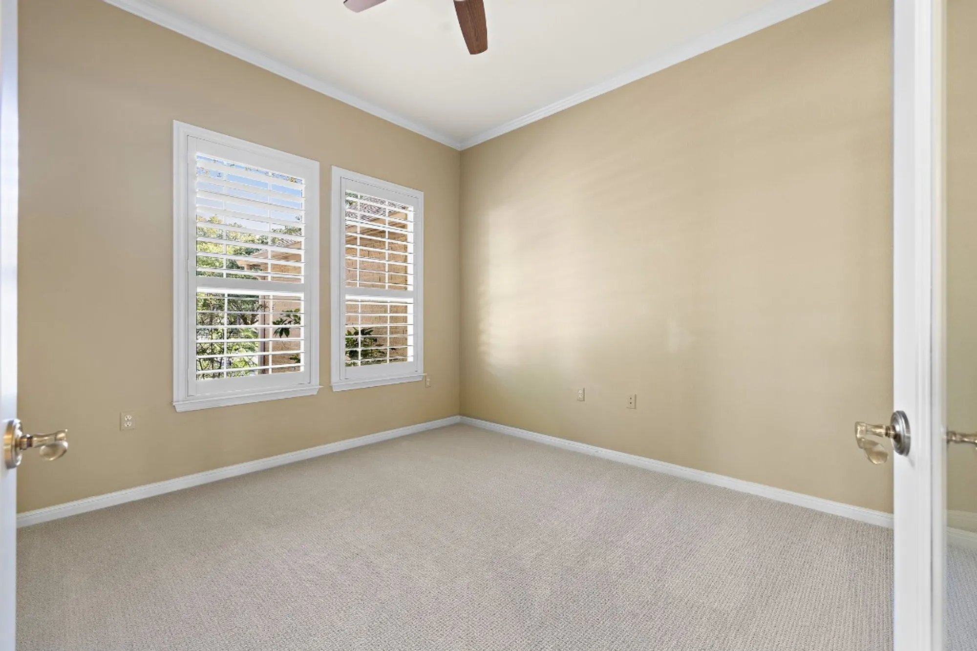 Property Slideshow image 11 of 34 | 214 lone star dr, Georgetown, TX, 78633