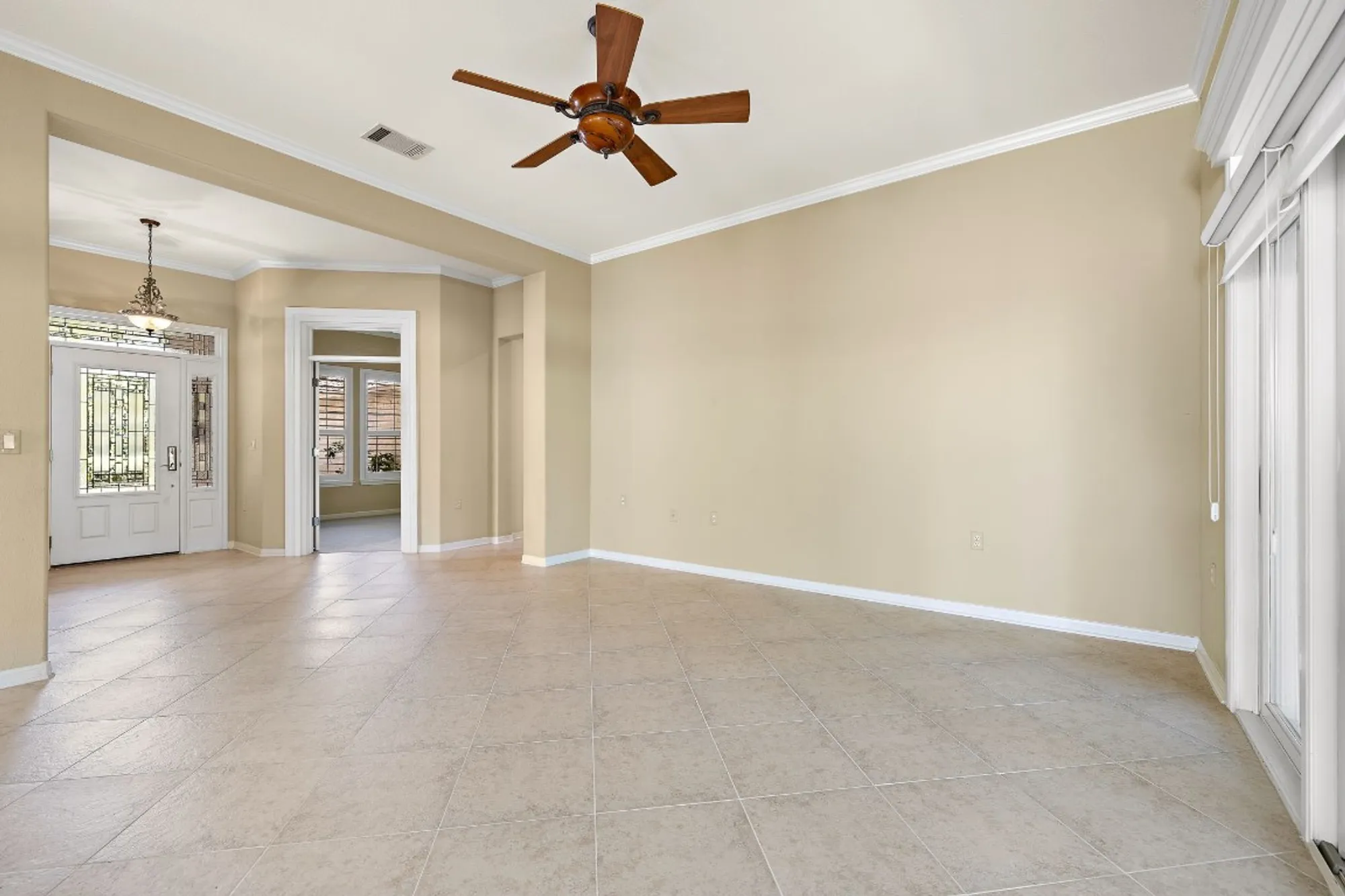 Property Slideshow image 12 of 34 | 214 lone star dr, Georgetown, TX, 78633