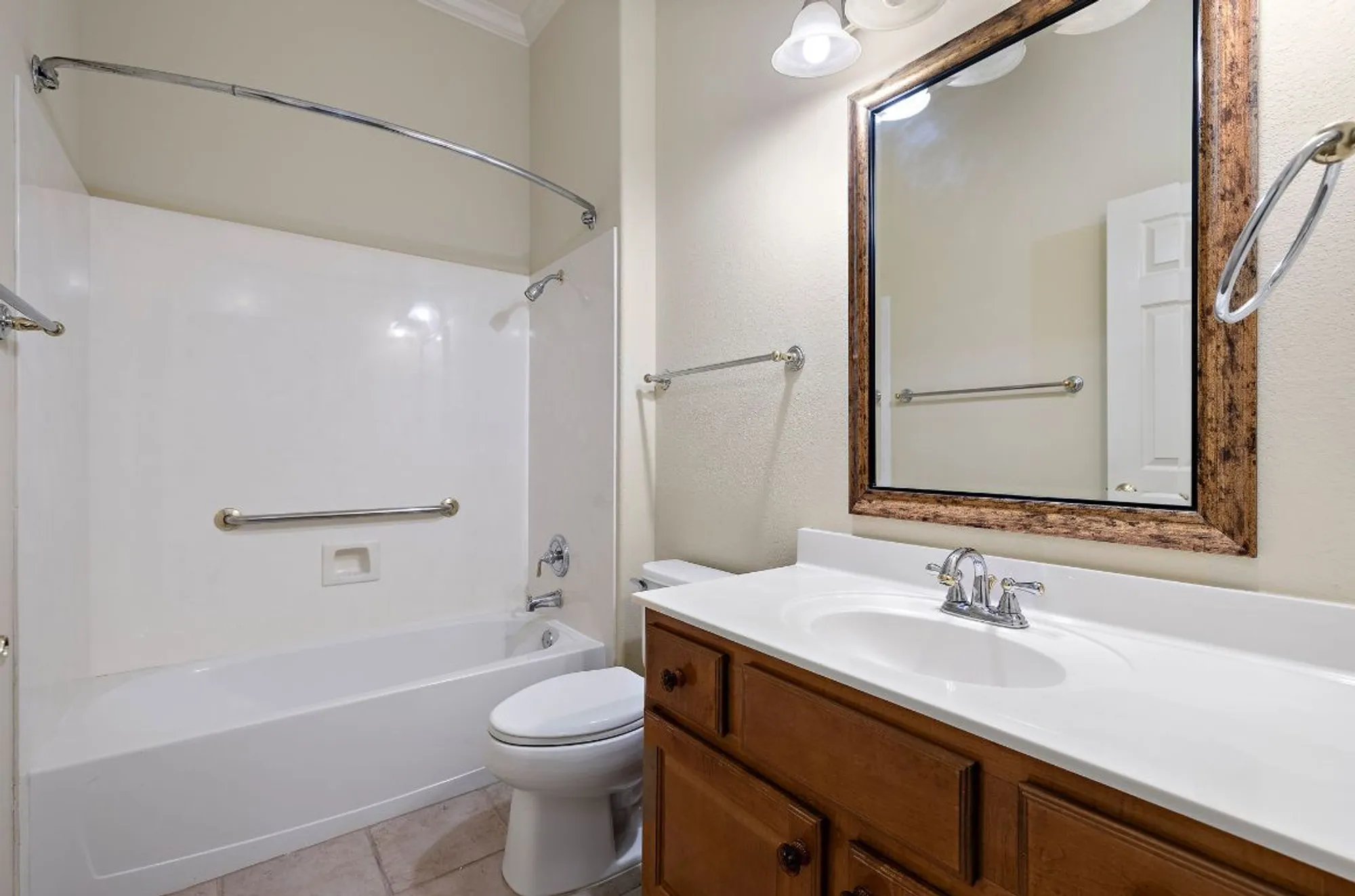 Property Slideshow image 13 of 34 | 214 lone star dr, Georgetown, TX, 78633