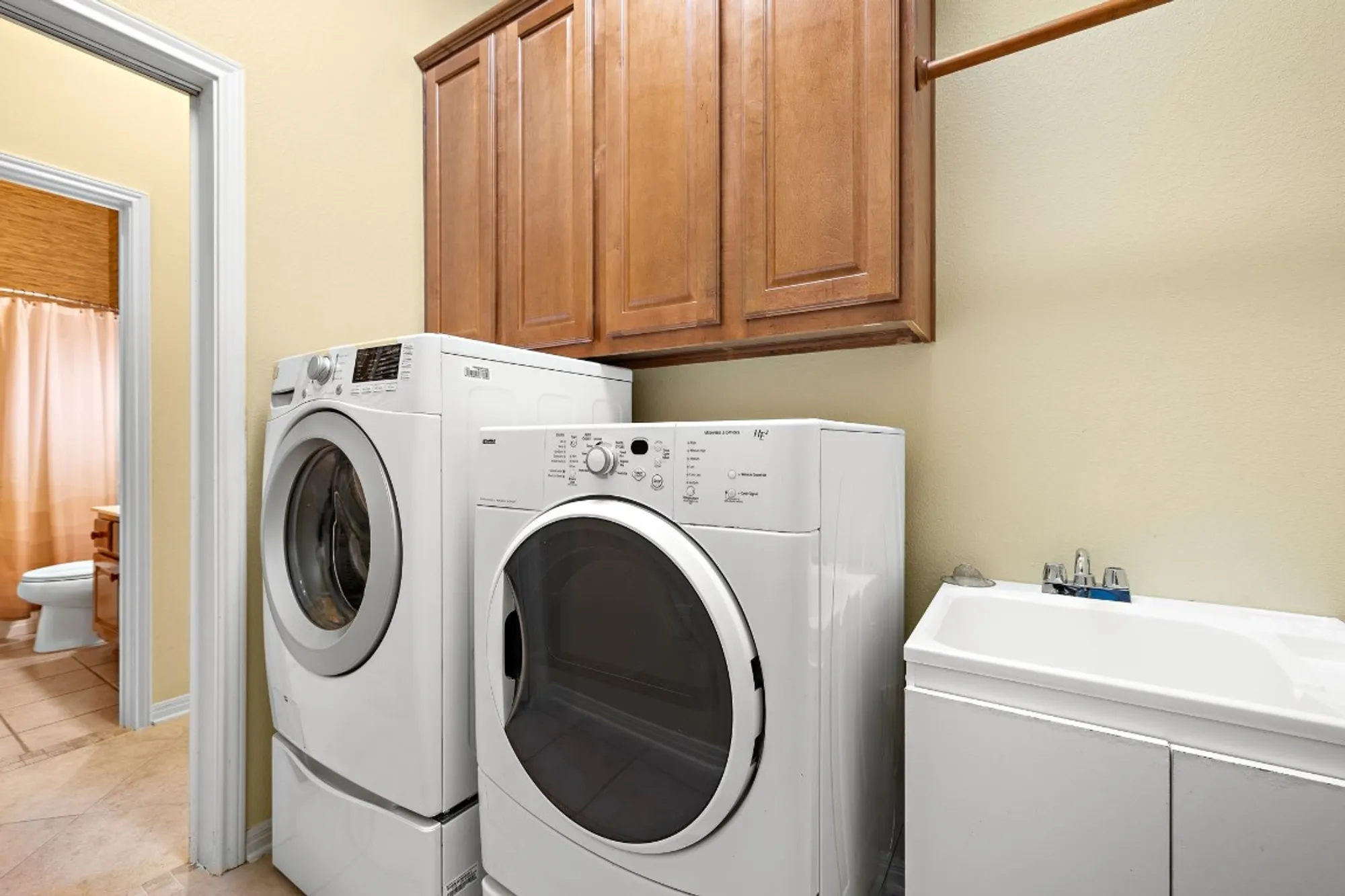 Property Slideshow image 28 of 34 | 214 lone star dr, Georgetown, TX, 78633