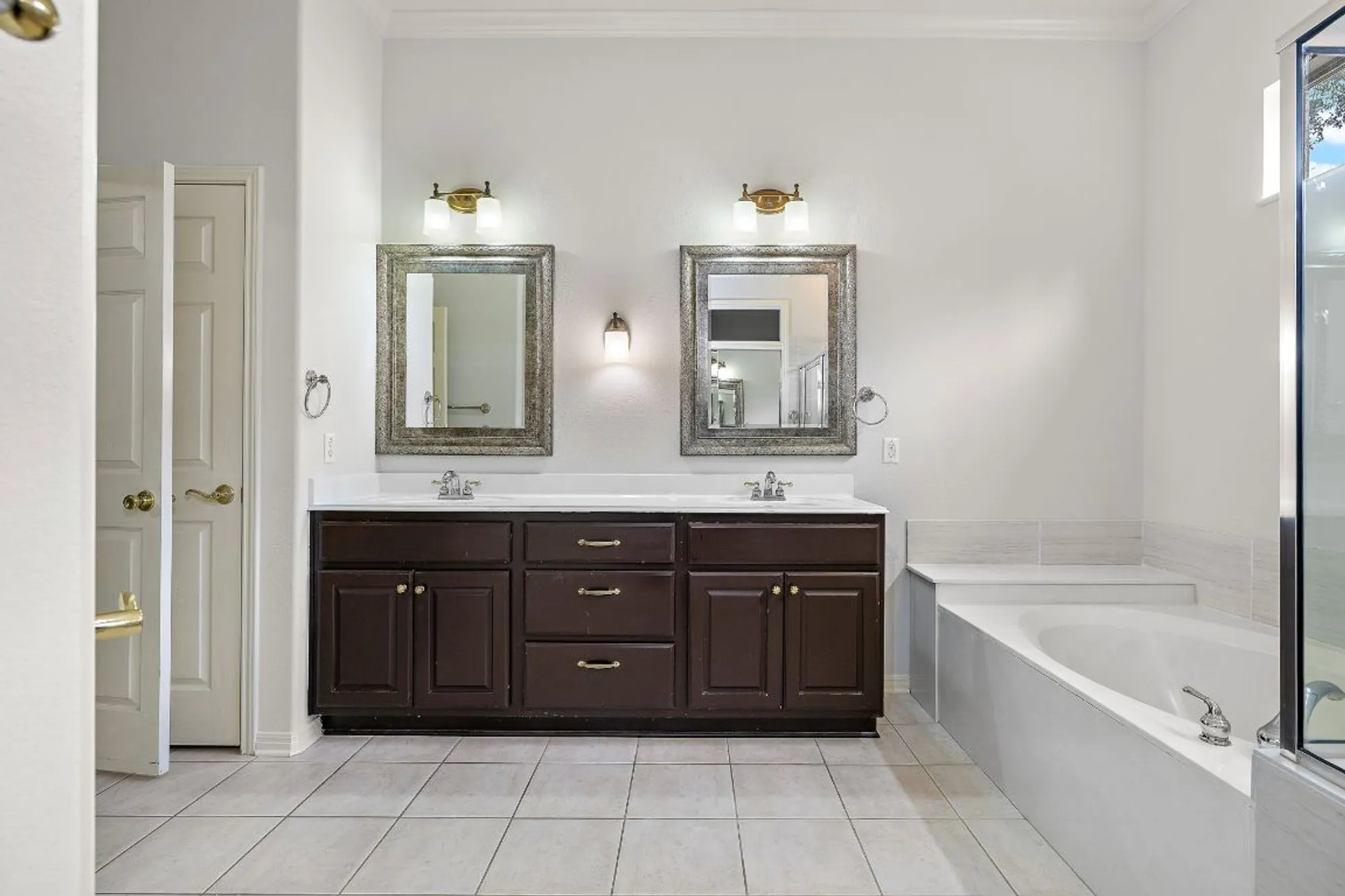 Property Slideshow image 23 of 34 | 214 lone star dr, Georgetown, TX, 78633