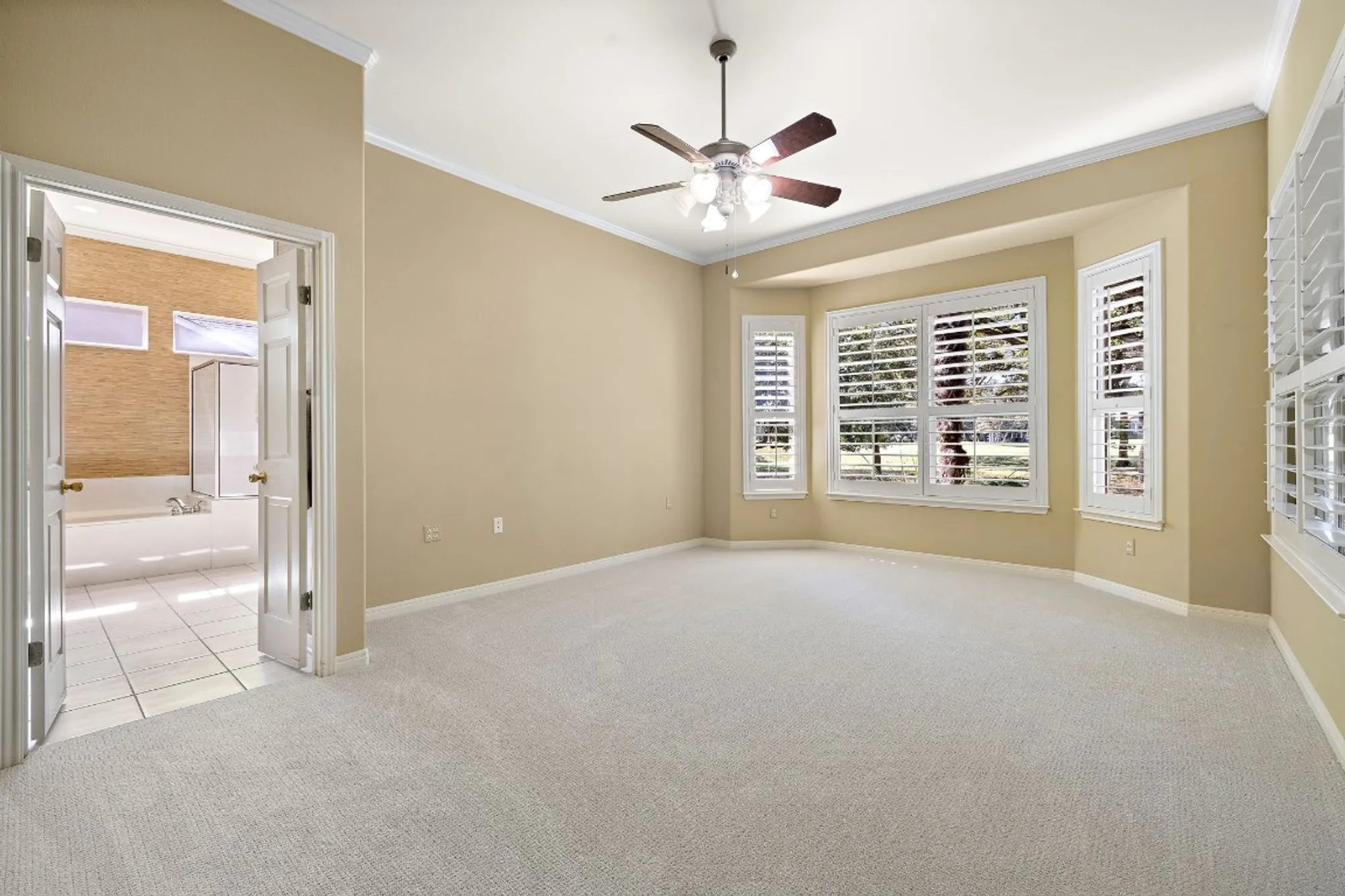 Property Slideshow image 7 of 34 | 214 lone star dr, Georgetown, TX, 78633