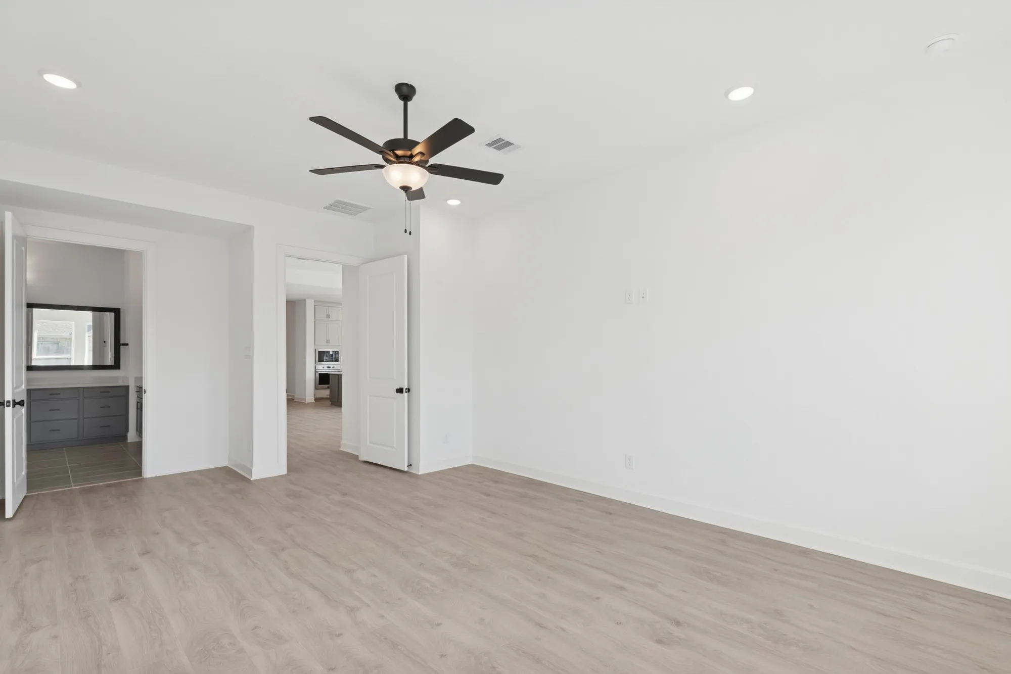 Property Slideshow image 38 of 47 | 21864 victory green way, Porter, TX, 77365