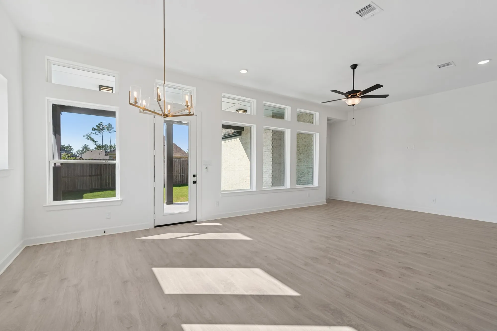 Property Slideshow image 30 of 47 | 21864 victory green way, Porter, TX, 77365