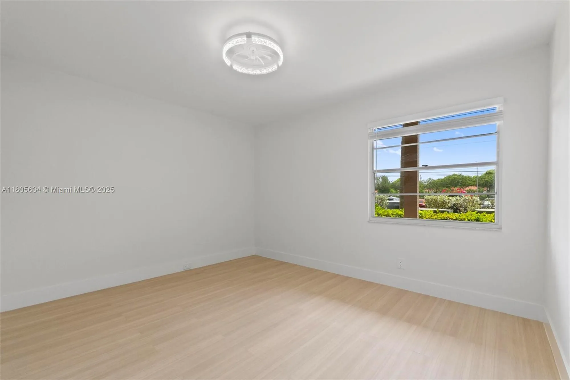 Property Slideshow image 14 of 32 | 1300 sw 124th ter 107p, Pembroke Pines, FL, 33027