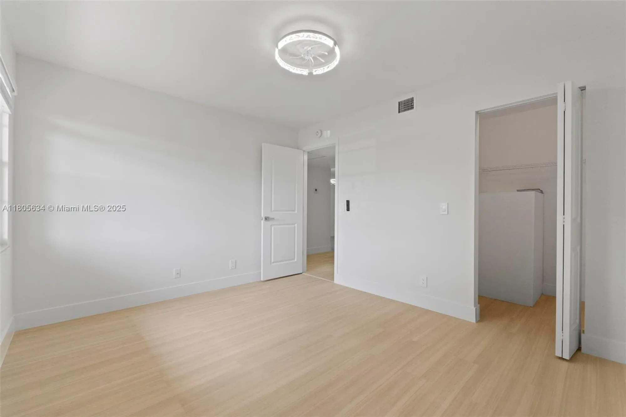 Property Slideshow image 15 of 32 | 1300 sw 124th ter 107p, Pembroke Pines, FL, 33027