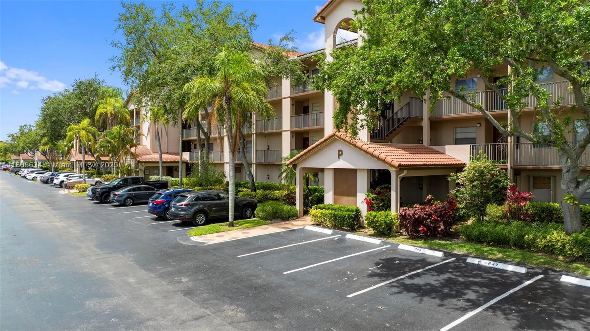 Property Slideshow image 1 of 32 | 1300 sw 124th ter 107p, Pembroke Pines, FL, 33027