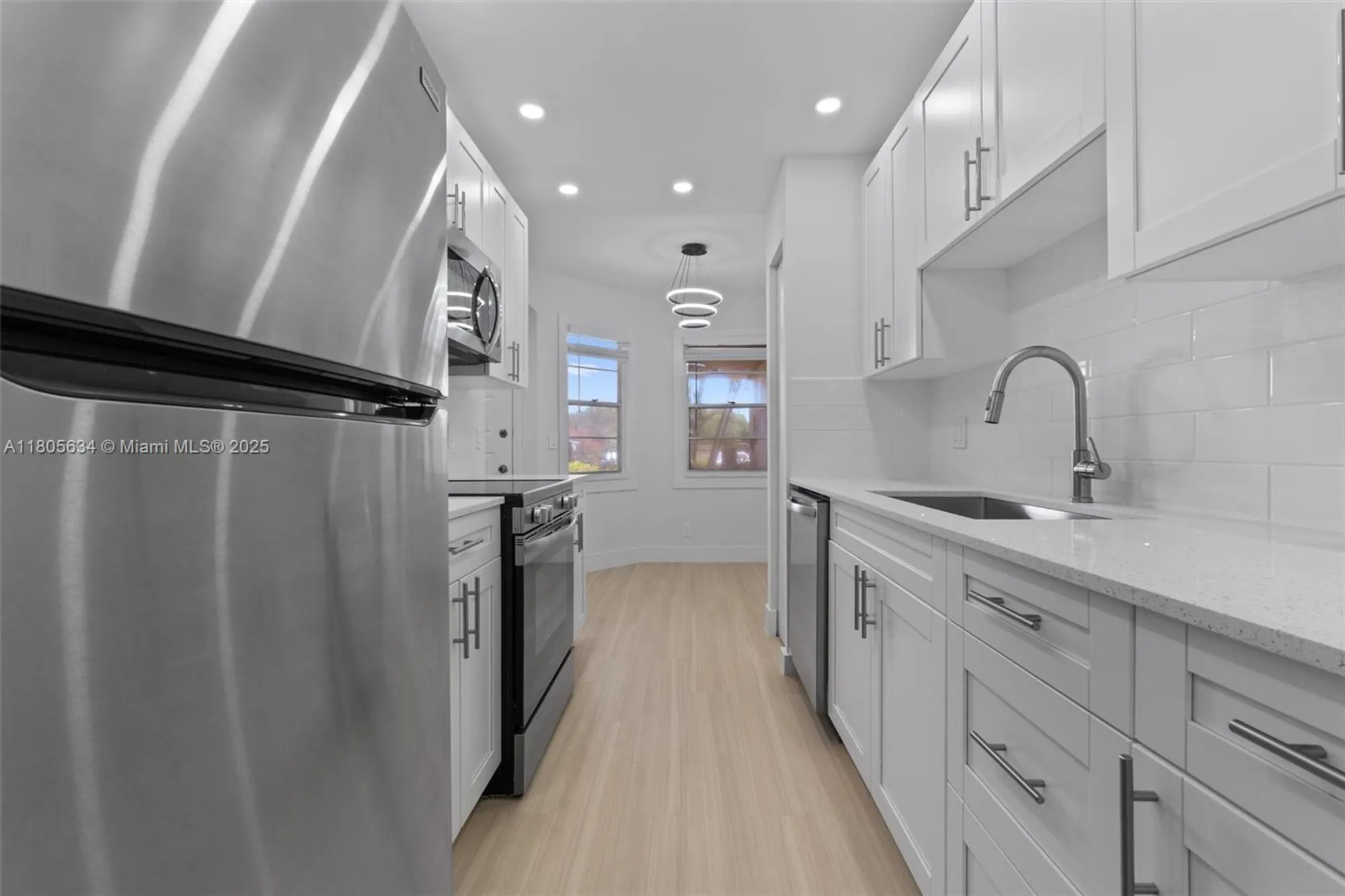 Property Slideshow image 11 of 32 | 1300 sw 124th ter 107p, Pembroke Pines, FL, 33027