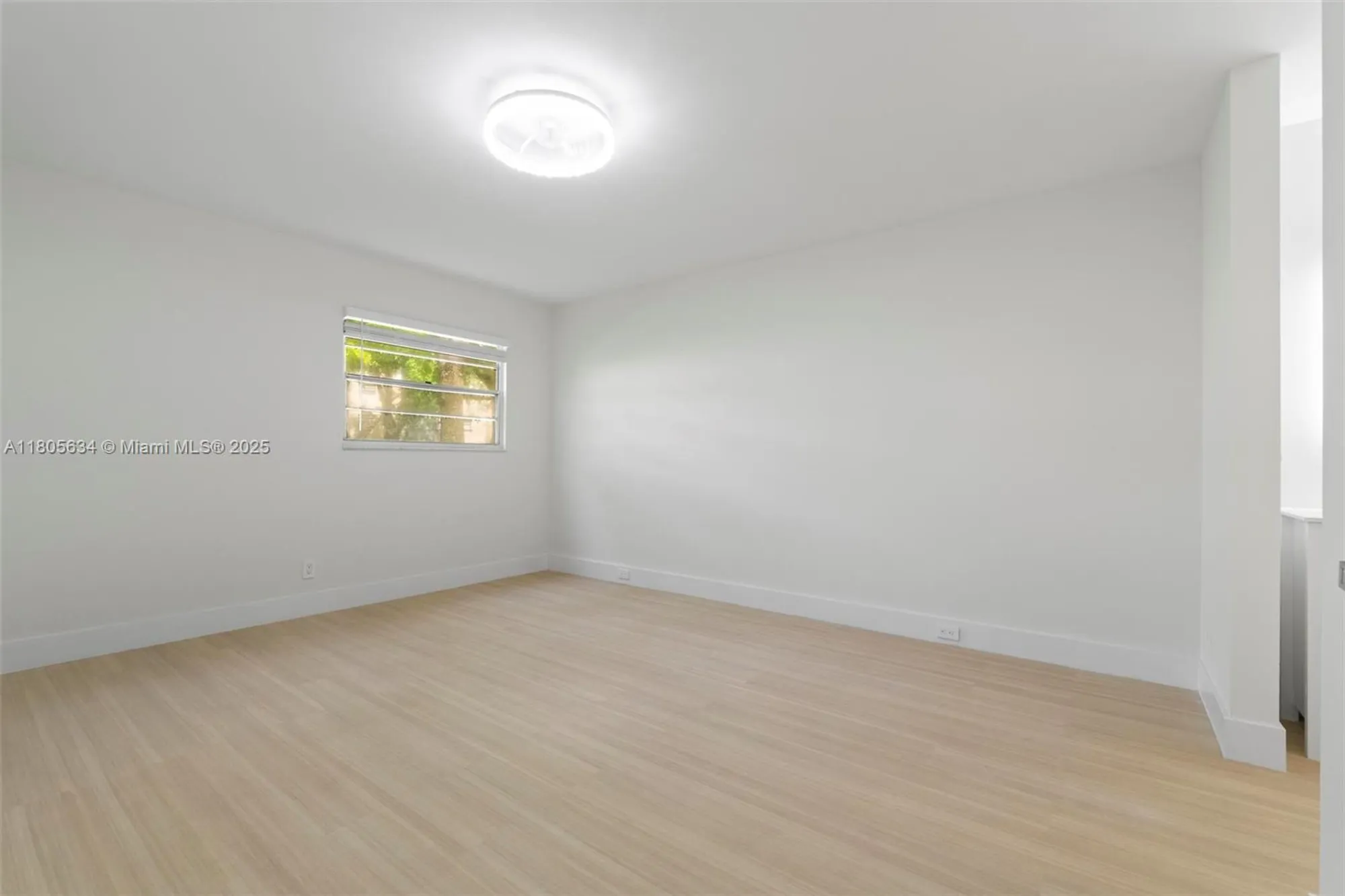 Property Slideshow image 20 of 32 | 1300 sw 124th ter 107p, Pembroke Pines, FL, 33027