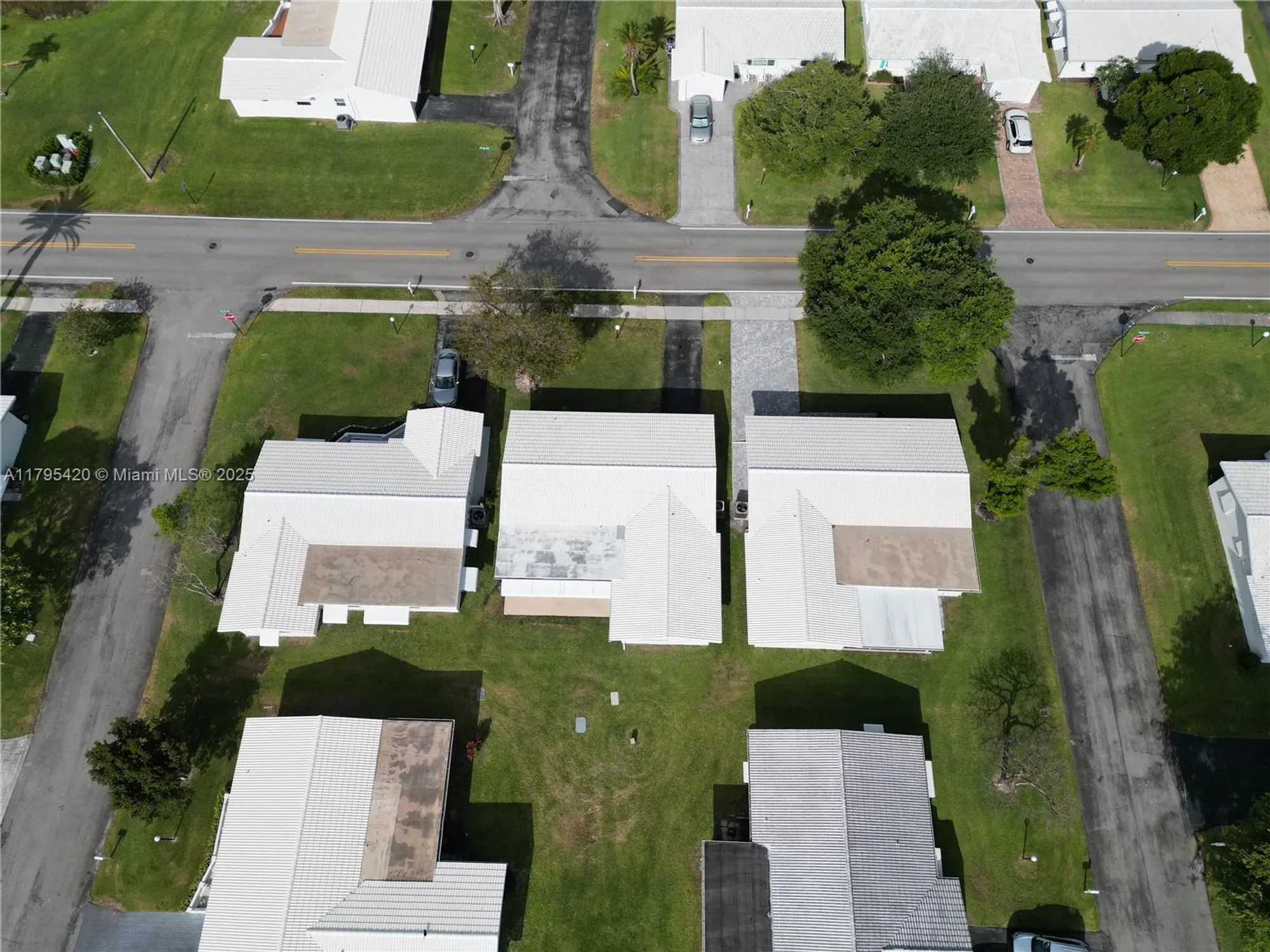 Property Slideshow image 15 of 30 | 1250 nw 85th ave, Plantation, FL, 33322