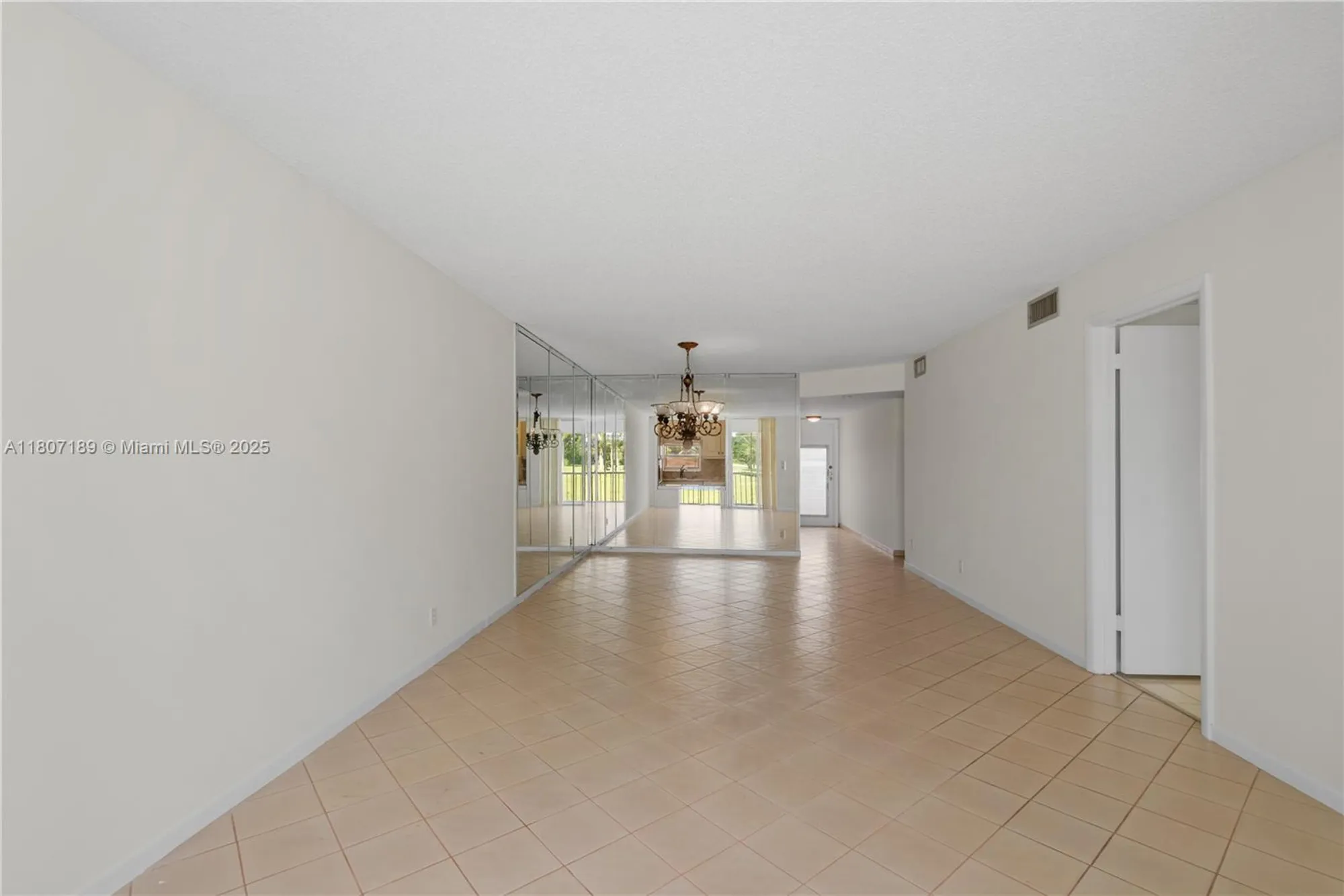 Property Slideshow image 10 of 25 | 9220 s hollybrook lake dr apt 208, Pembroke Pines, FL, 33025