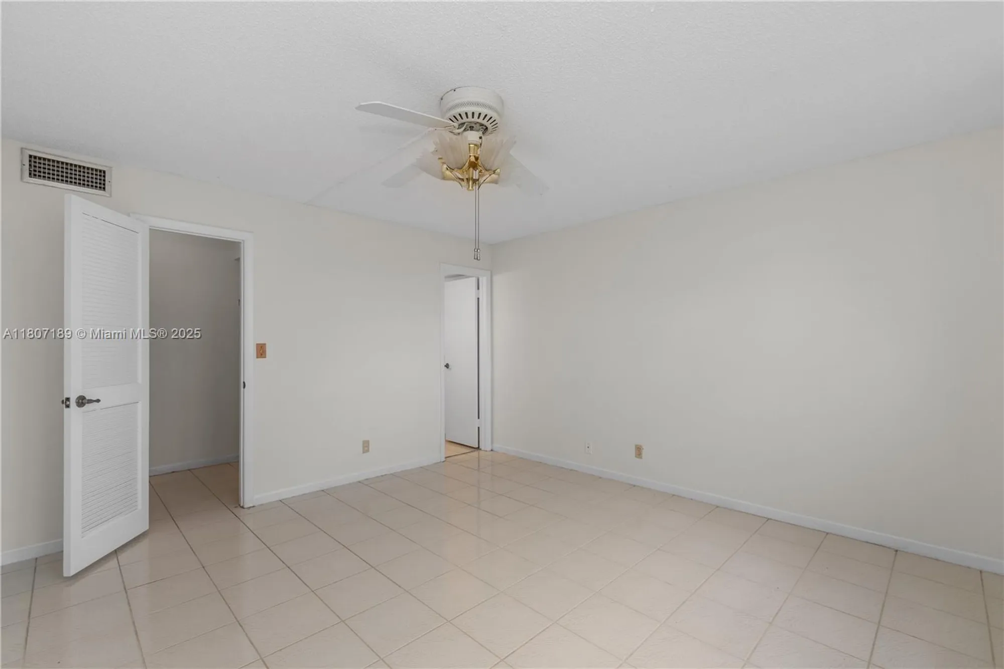 Property Slideshow image 20 of 25 | 9220 s hollybrook lake dr apt 208, Pembroke Pines, FL, 33025