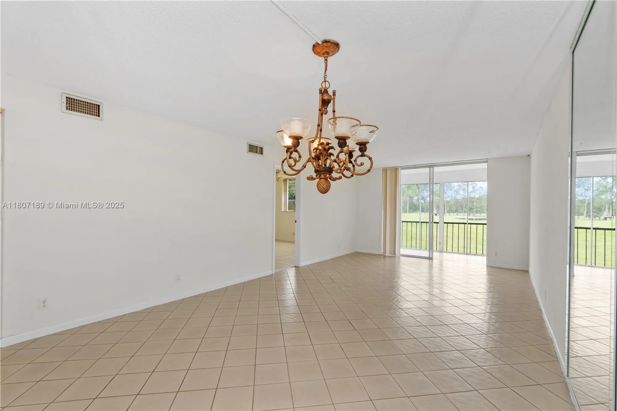 Property Slideshow image 23 of 25 | 9220 s hollybrook lake dr apt 208, Pembroke Pines, FL, 33025