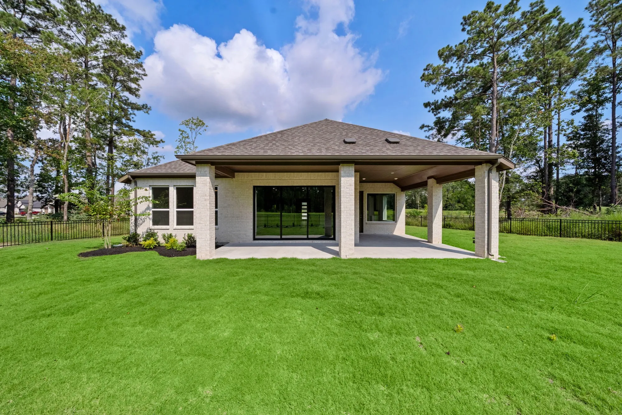 Property Slideshow image 39 of 49 | 21807 victory green way, Porter, TX, 77365