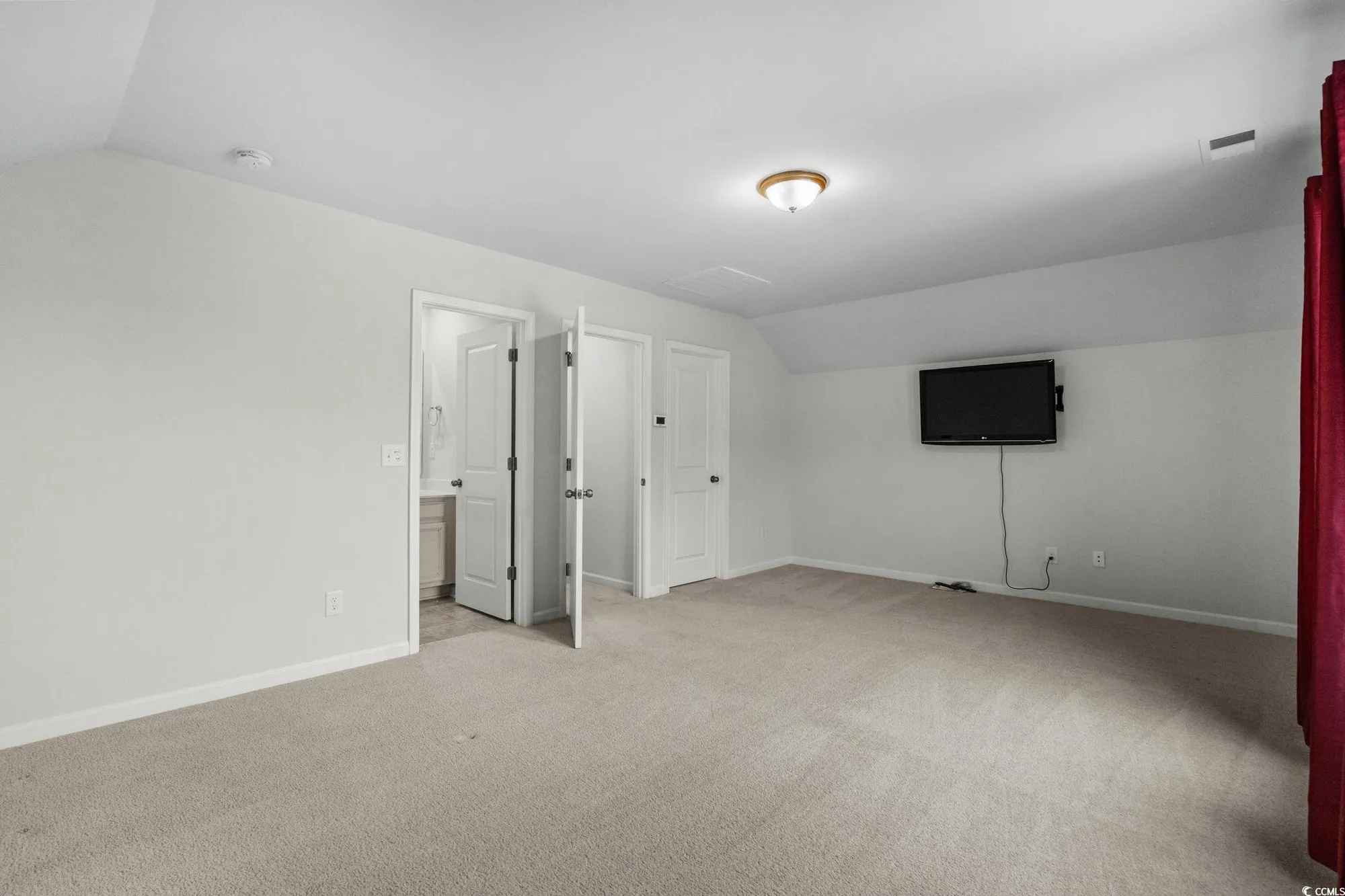 Property Slideshow image 25 of 40 | 450 oaklanding ln, Murrells Inlet, SC, 29576