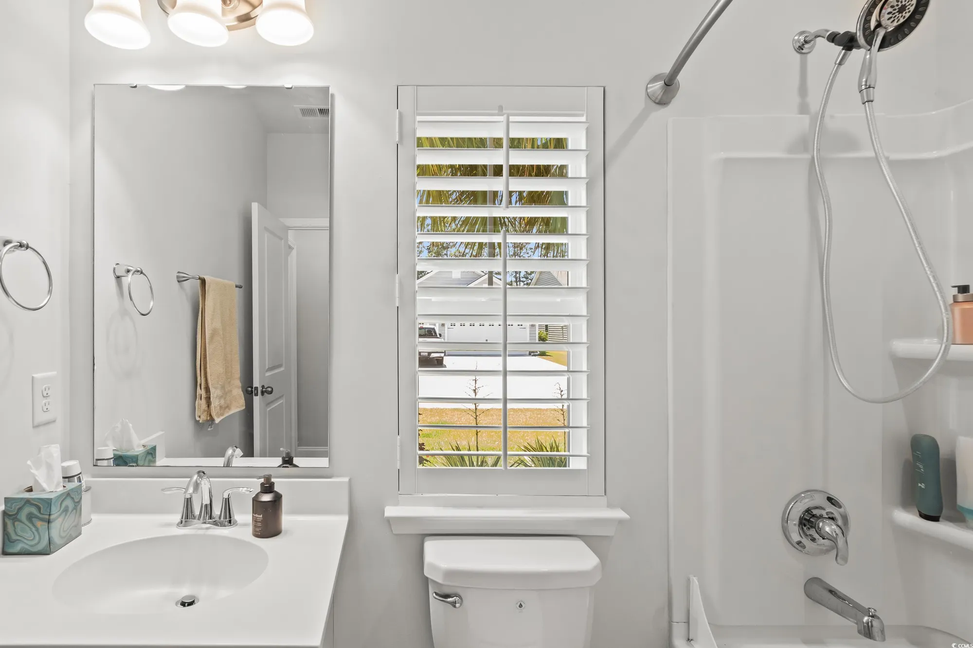 Property Slideshow image 9 of 40 | 450 oaklanding ln, Murrells Inlet, SC, 29576