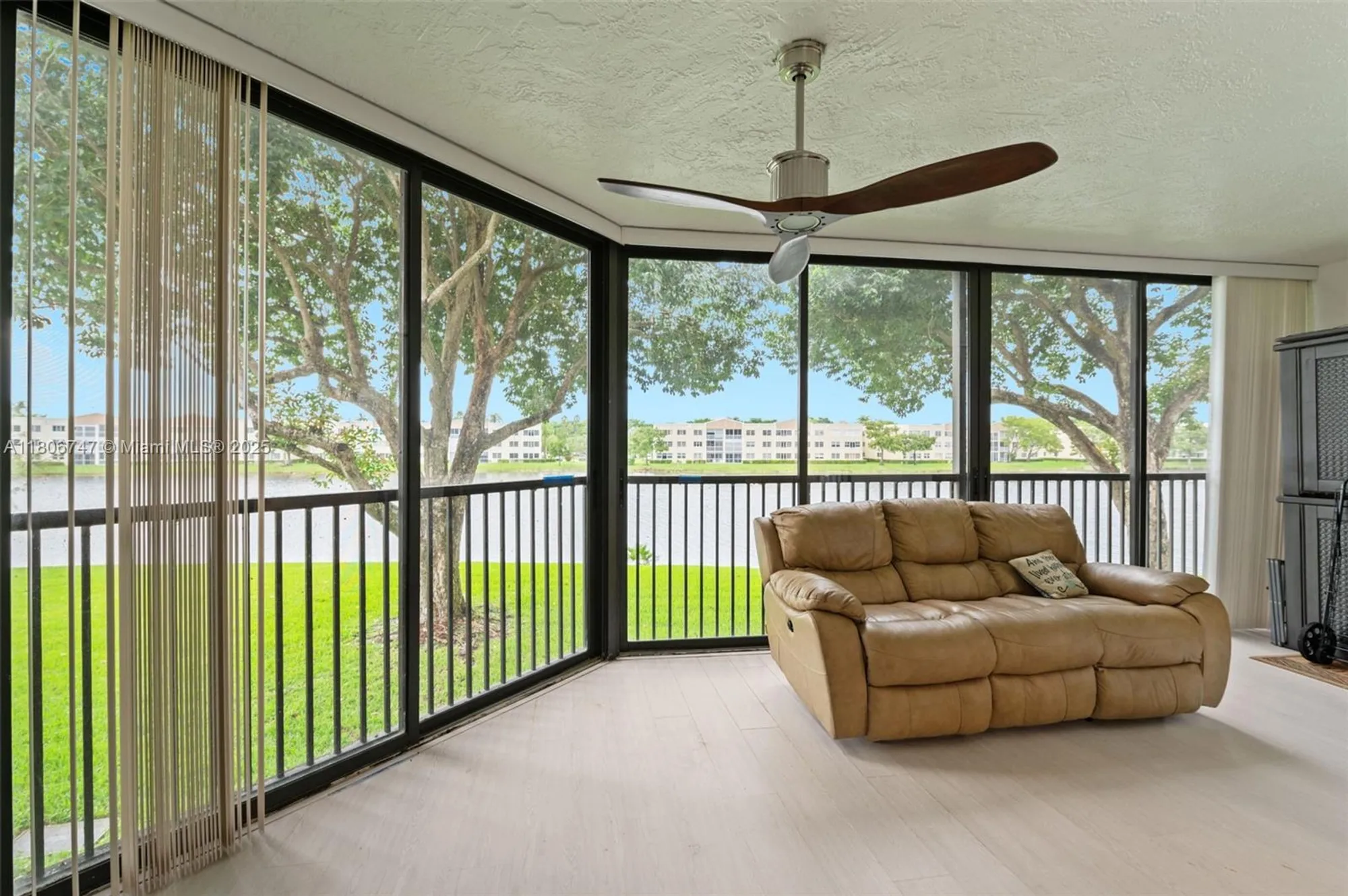 Property Slideshow image 14 of 43 | 7443 fairfax dr 208, Tamarac, FL, 33321