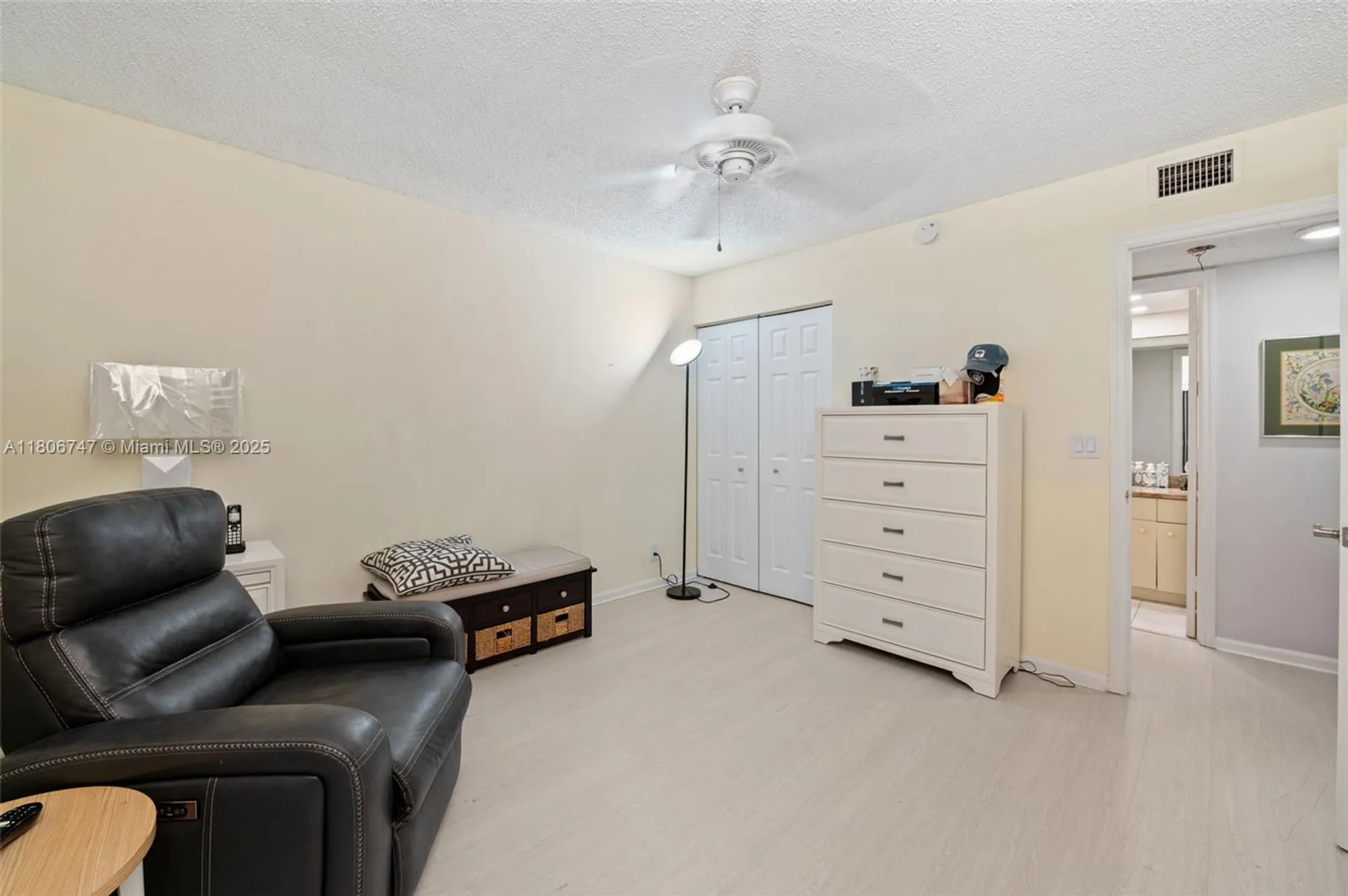 Property Slideshow image 19 of 43 | 7443 fairfax dr 208, Tamarac, FL, 33321