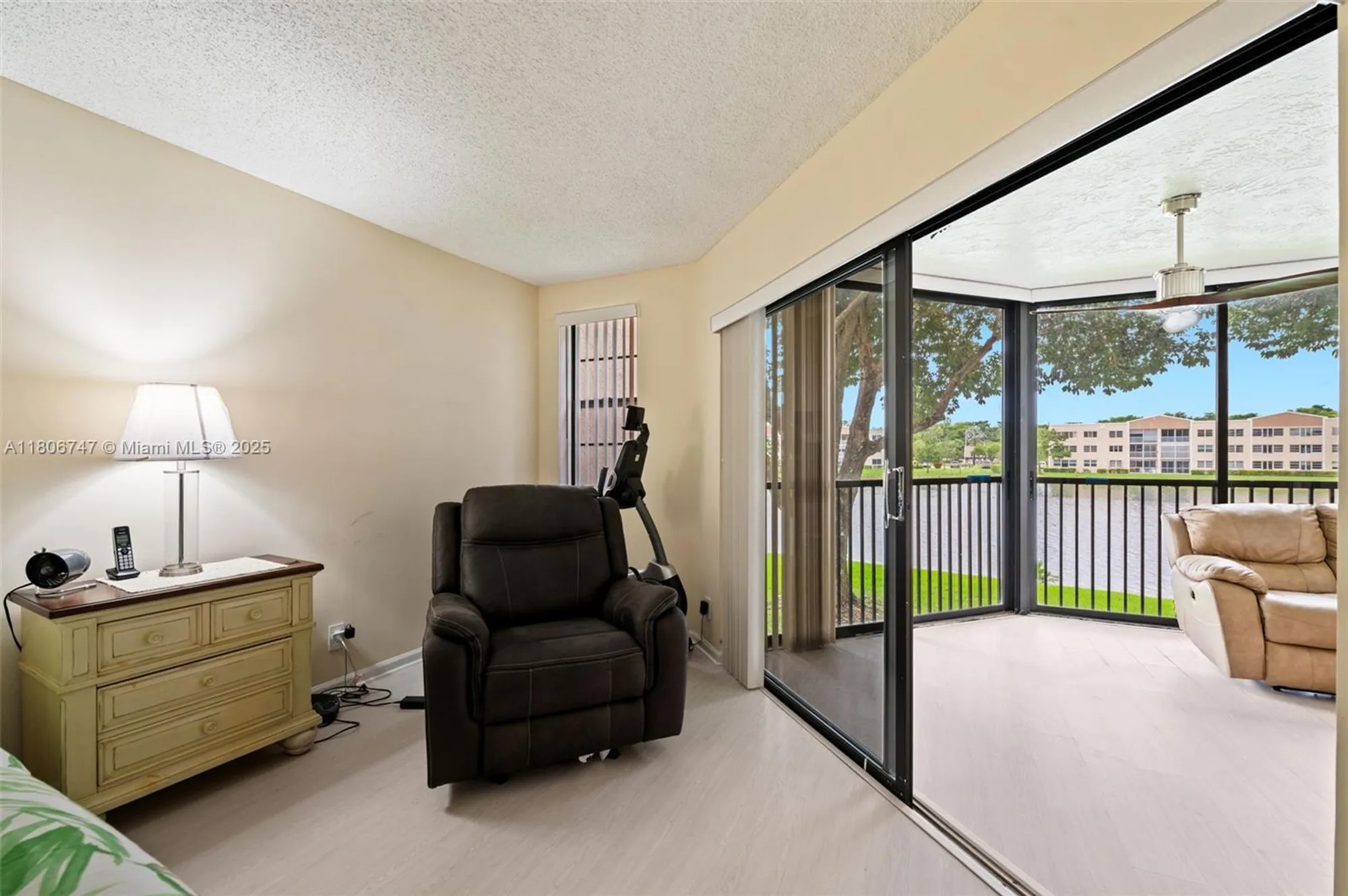 Property Slideshow image 13 of 43 | 7443 fairfax dr 208, Tamarac, FL, 33321