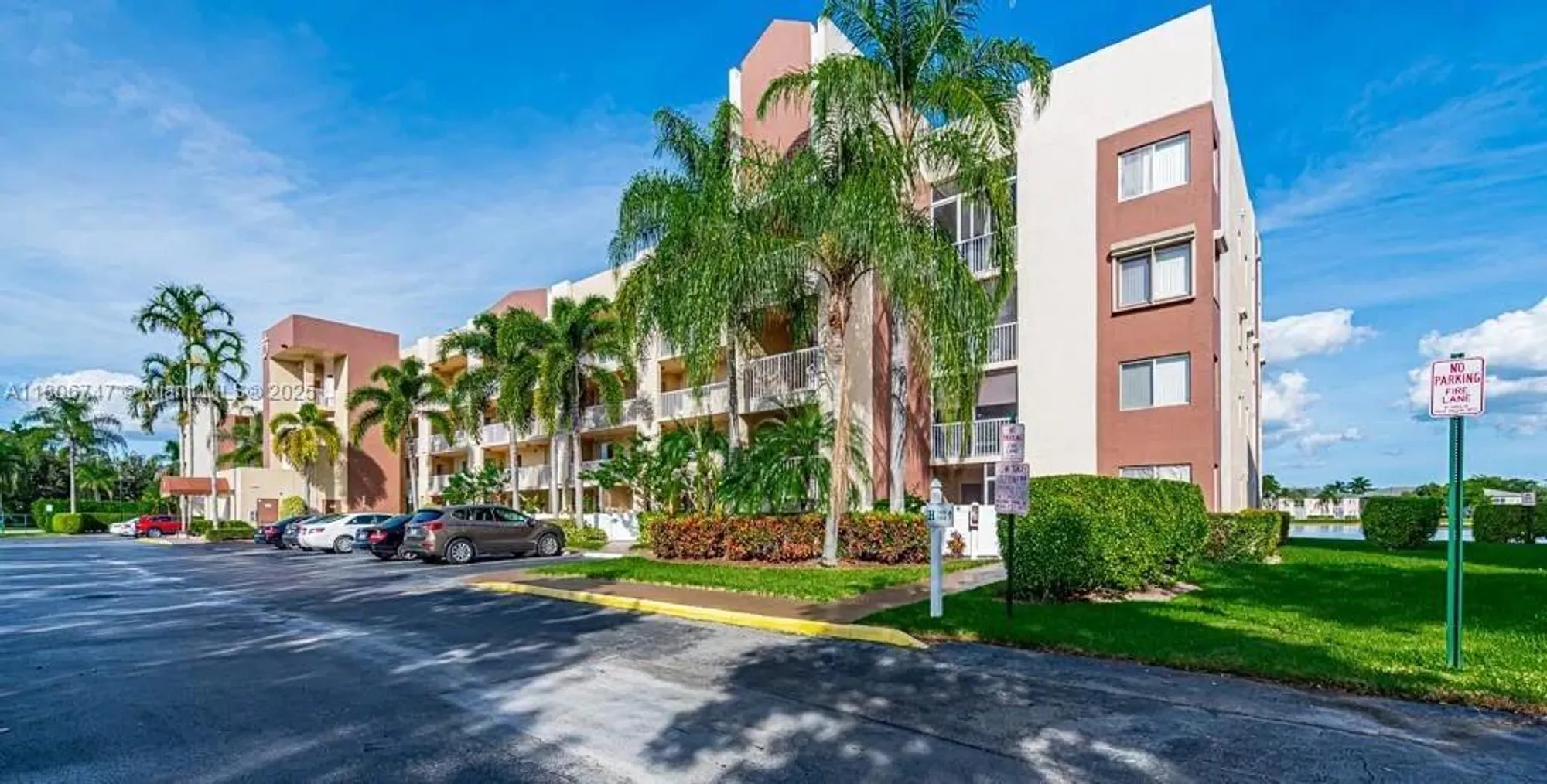 Property Slideshow image 28 of 43 | 7443 fairfax dr 208, Tamarac, FL, 33321