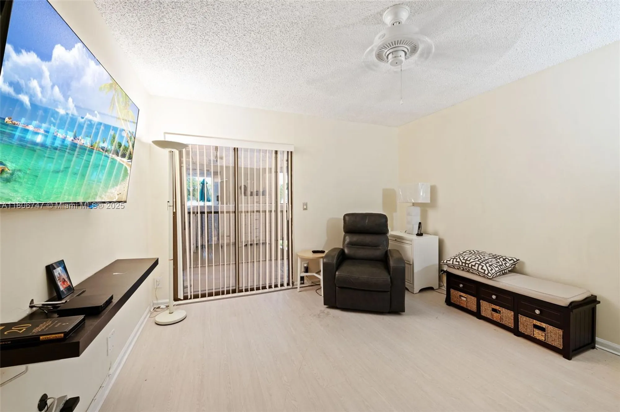 Property Slideshow image 20 of 43 | 7443 fairfax dr 208, Tamarac, FL, 33321