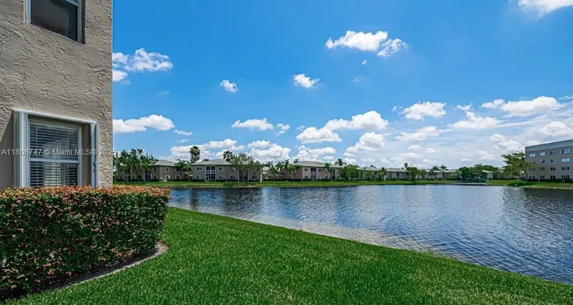 Property Slideshow image 34 of 43 | 7443 fairfax dr 208, Tamarac, FL, 33321