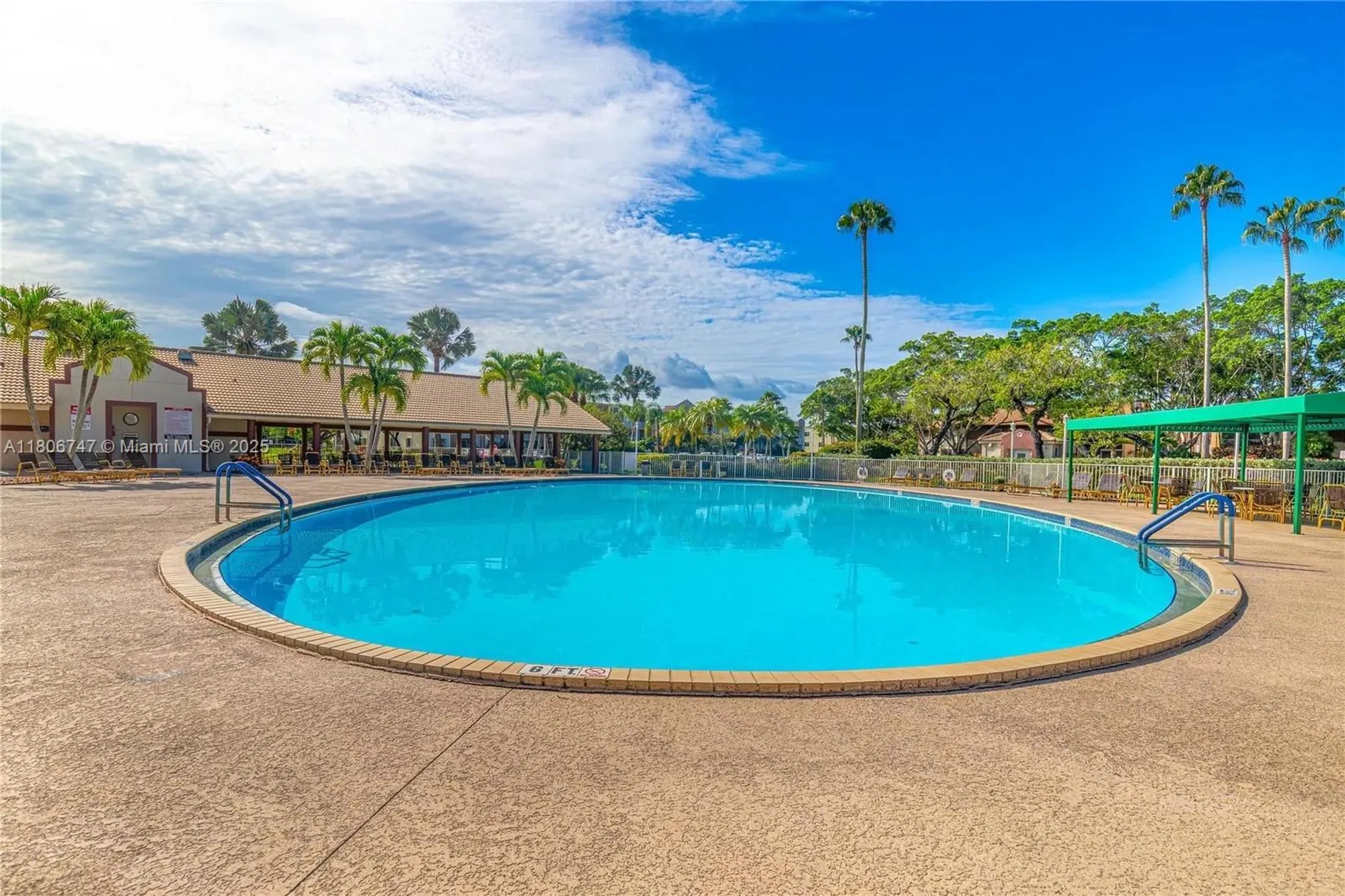 Property Slideshow image 30 of 43 | 7443 fairfax dr 208, Tamarac, FL, 33321