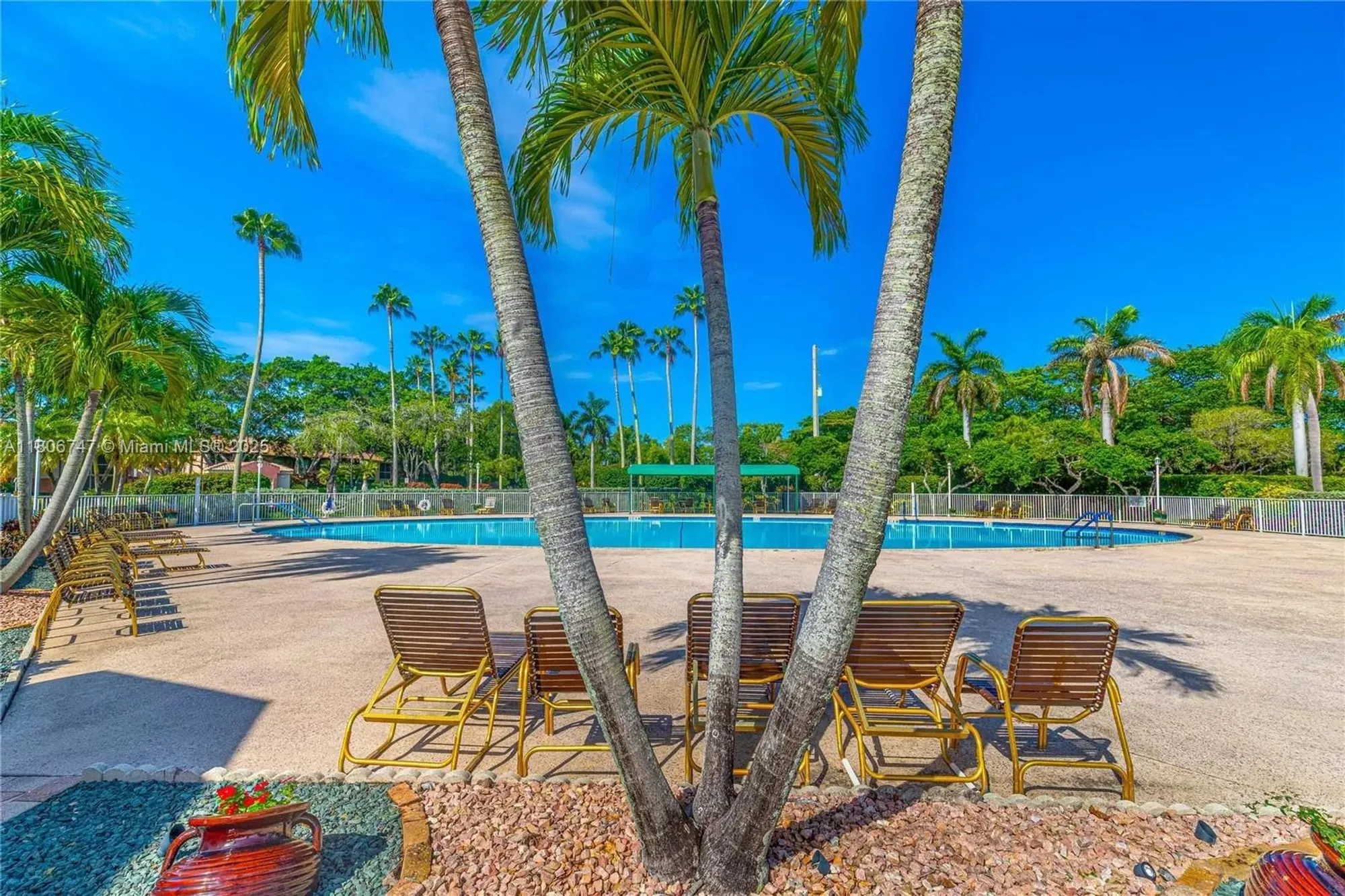 Property Slideshow image 33 of 43 | 7443 fairfax dr 208, Tamarac, FL, 33321