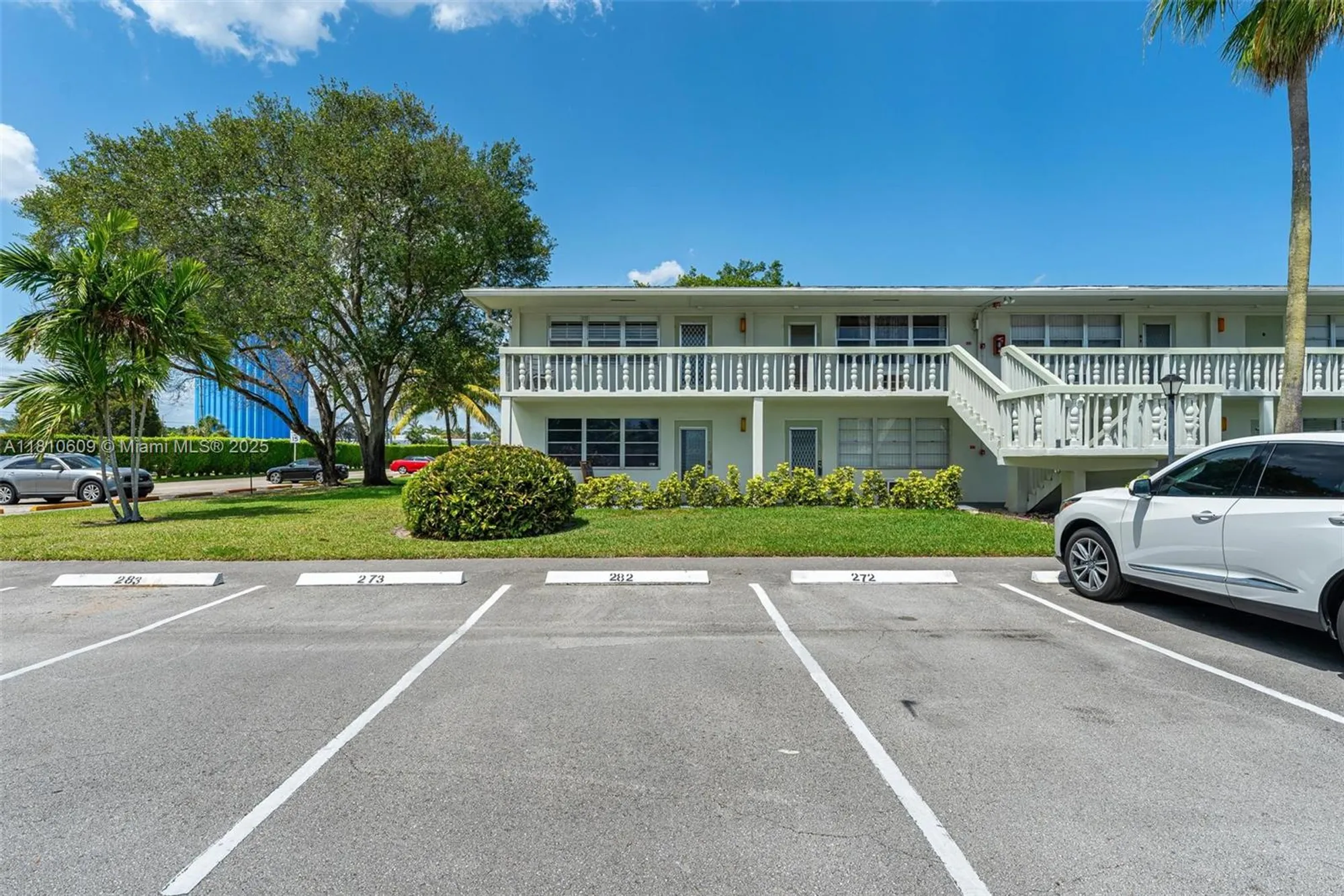 Property Slideshow image 2 of 26 | 284 prescott n # 284, Deerfield Beach, FL, 33442