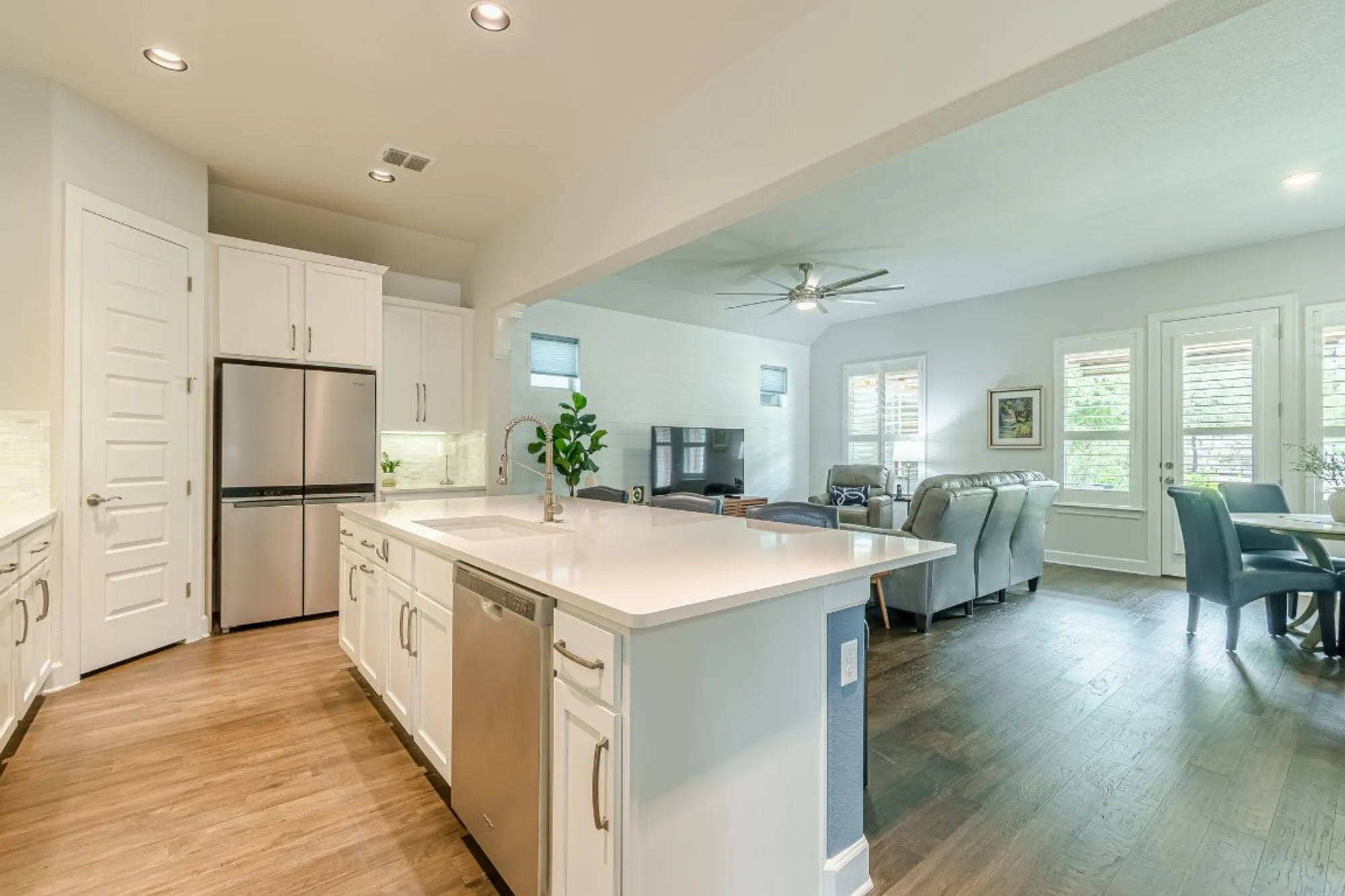 Property Slideshow image 11 of 39 | 305 dashing sycamore st, San Marcos, TX, 78666