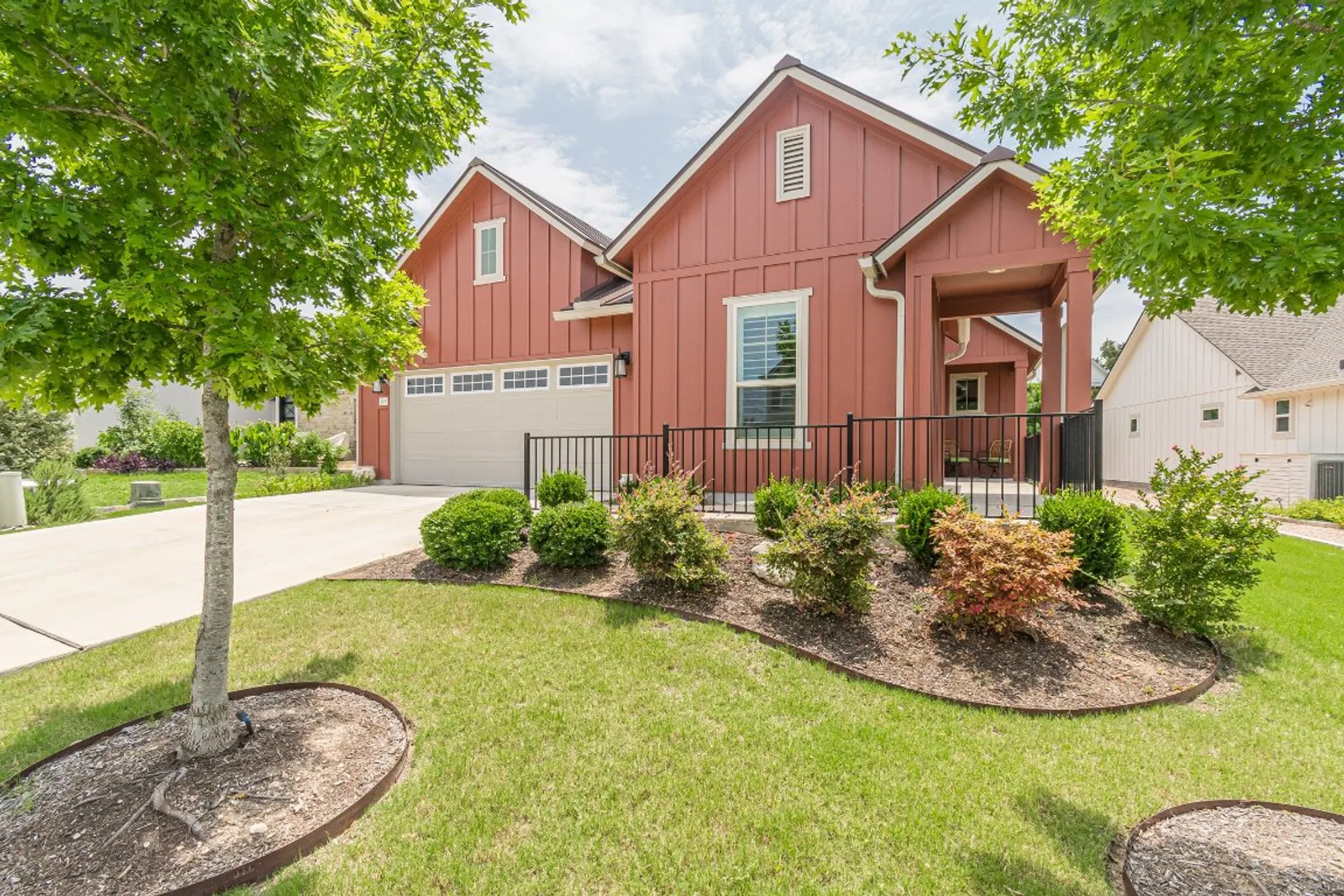 Property Slideshow image 2 of 39 | 305 dashing sycamore st, San Marcos, TX, 78666