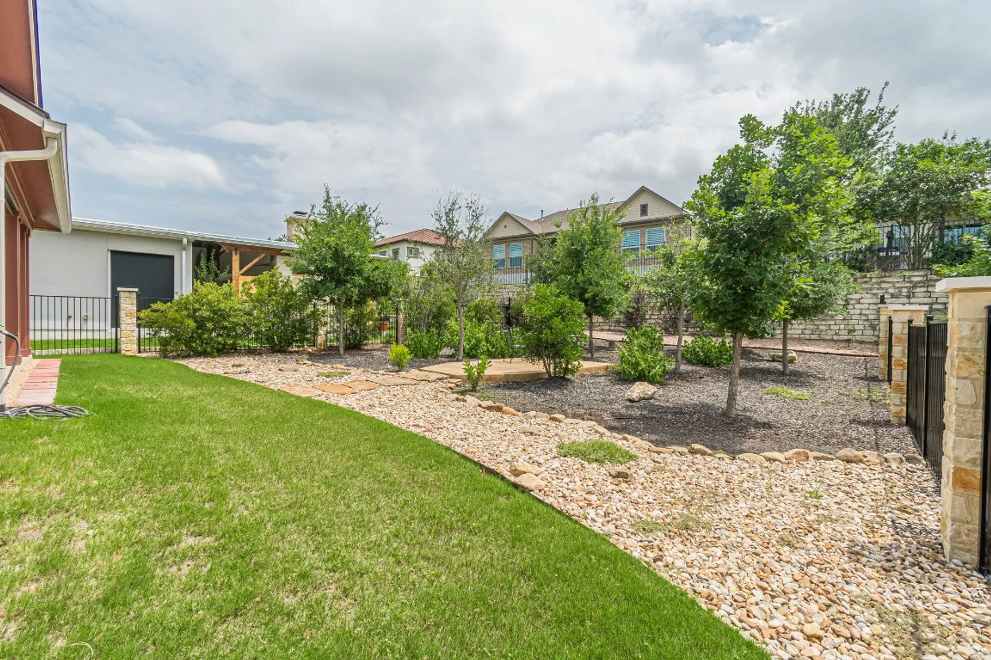 Property Slideshow image 32 of 39 | 305 dashing sycamore st, San Marcos, TX, 78666
