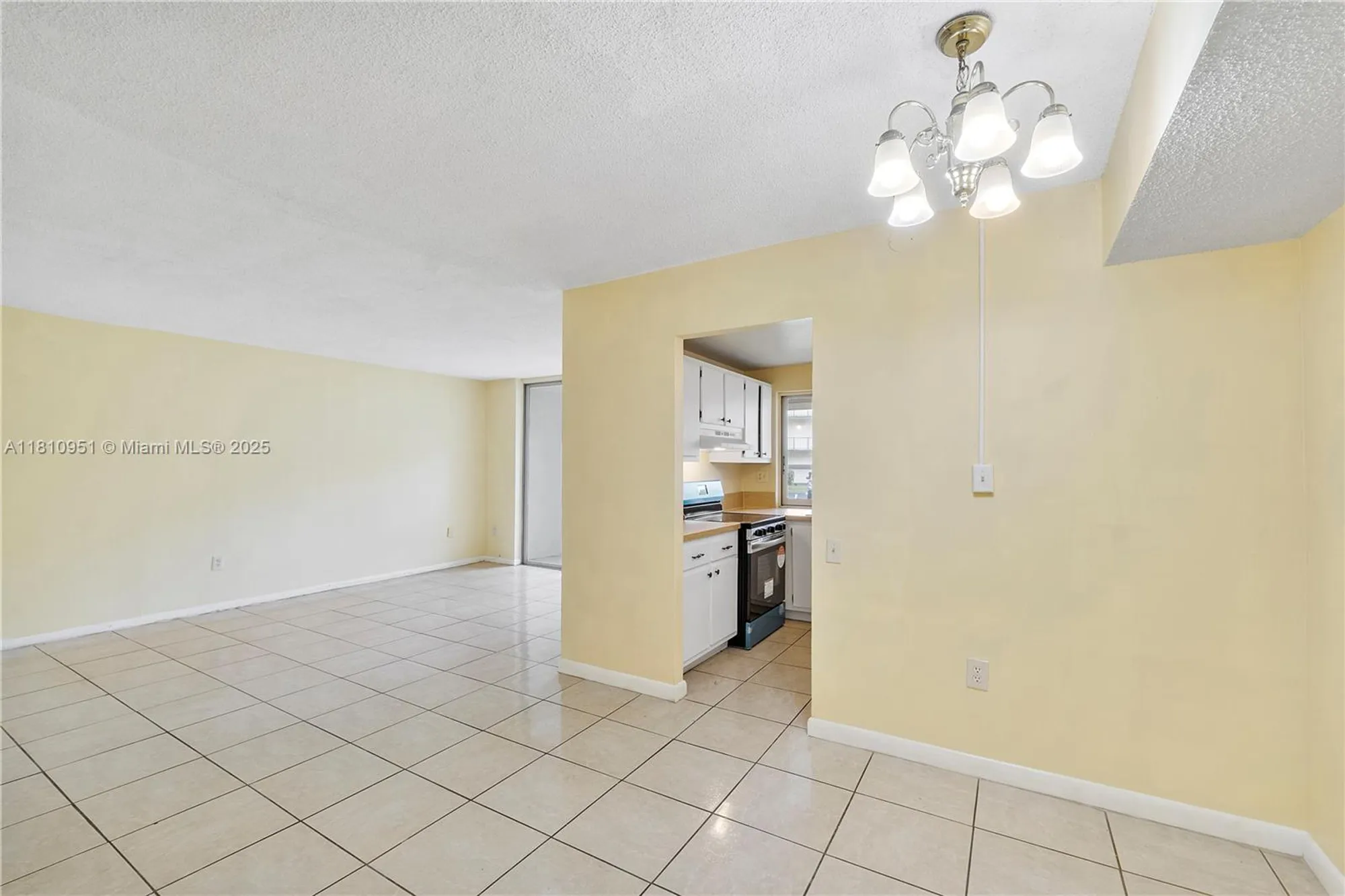 Property Slideshow image 13 of 41 | 9091 lime bay blvd 110, Tamarac, FL, 33321