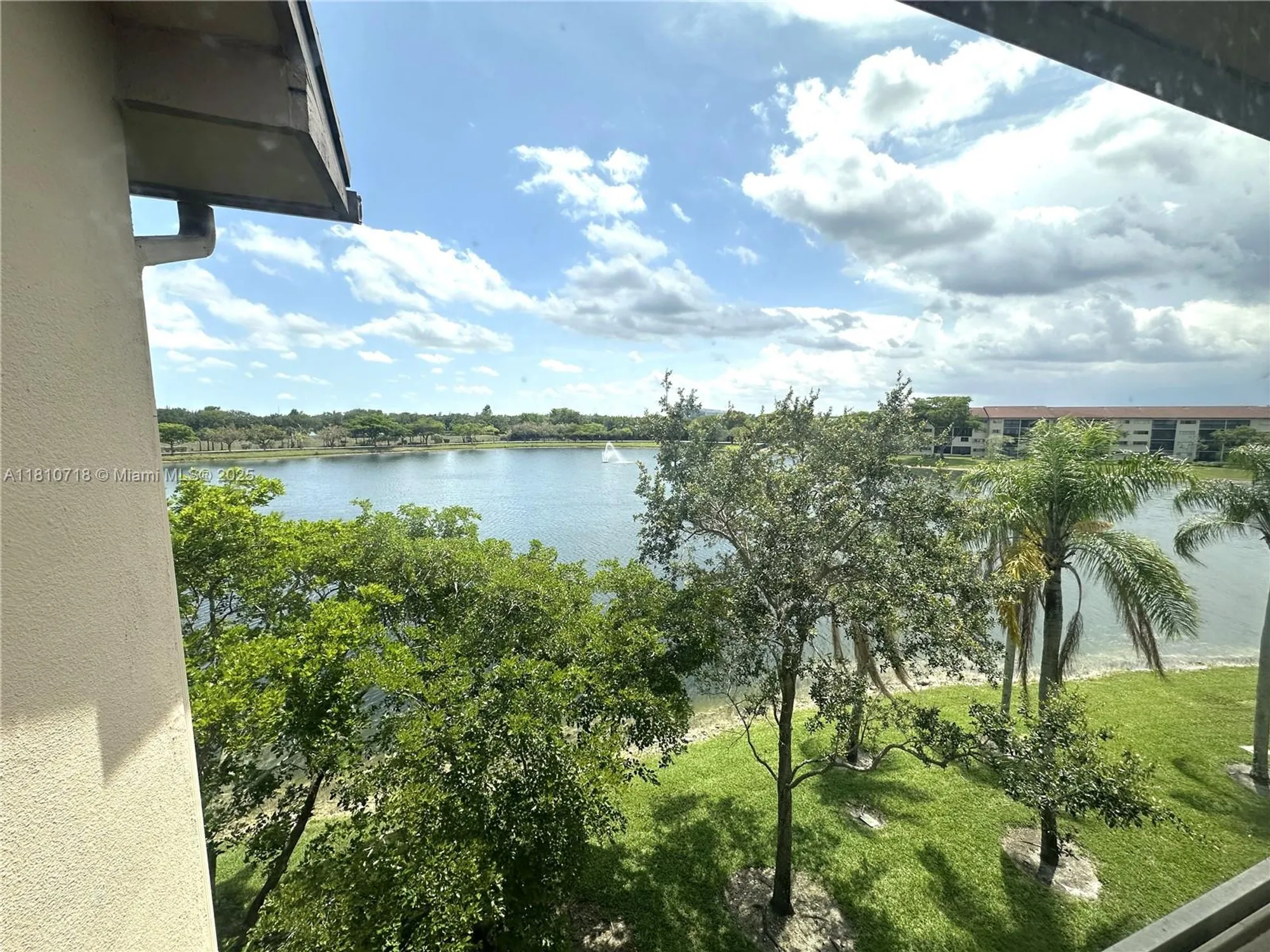 Property Slideshow image 18 of 45 | 13700 sw 14th st d412, Pembroke Pines, FL, 33027